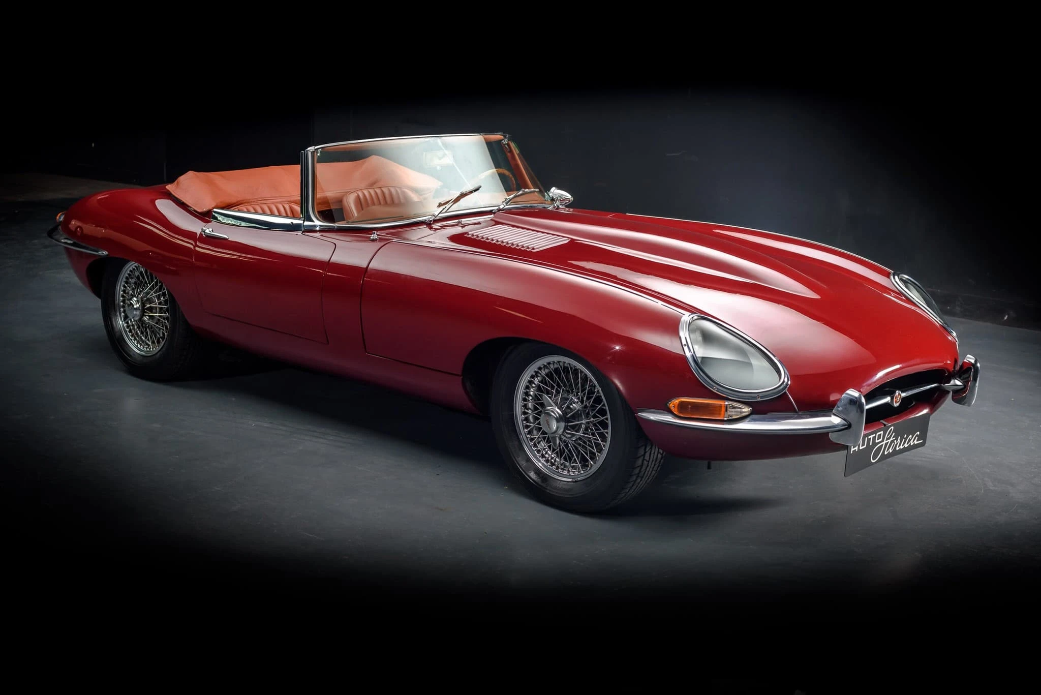 Jaguar-Type-E_burgundy_2
