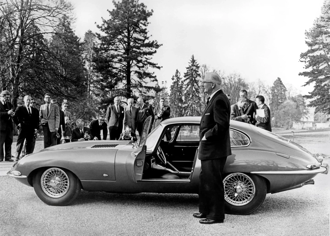 jaguar-type-e_15b