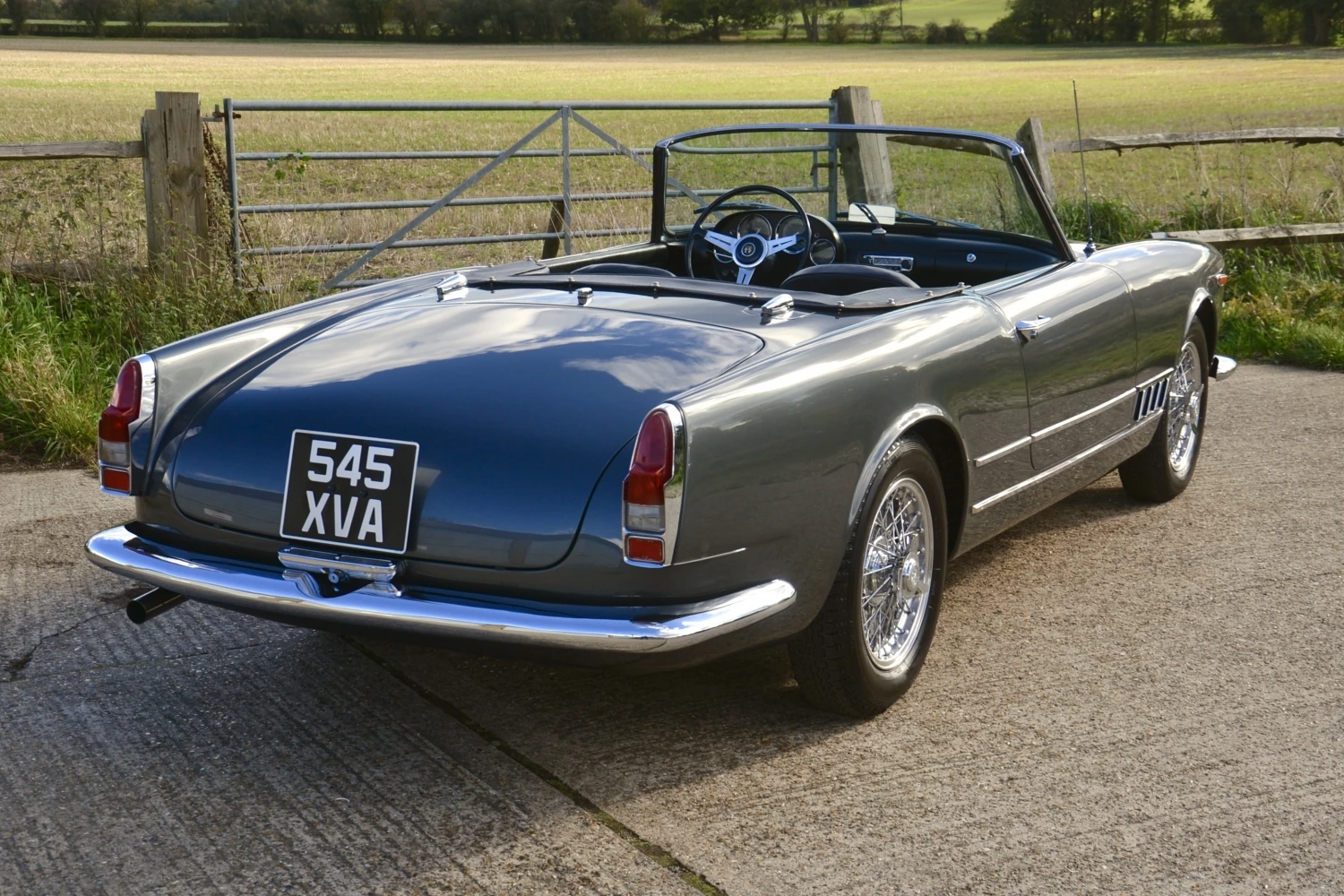 Alfa_Romeo_2000_Spider_28