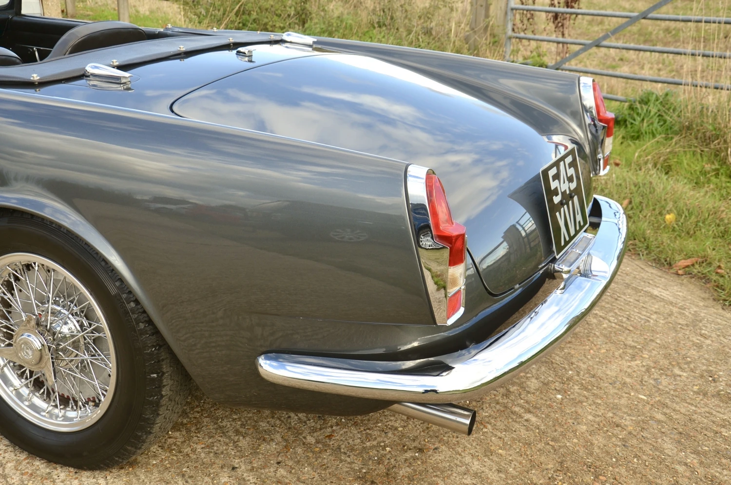 Alfa_Romeo_2000_Spider_39