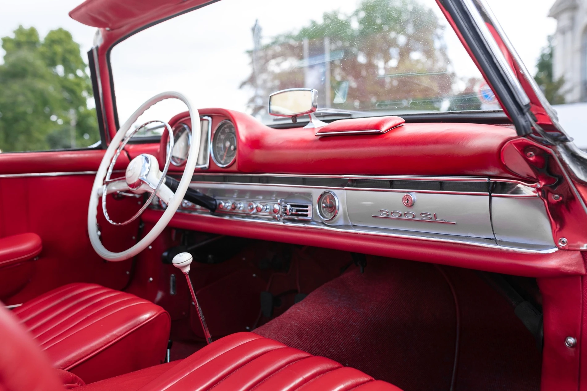 Mercedes-Benz-300SL-Raodster_13