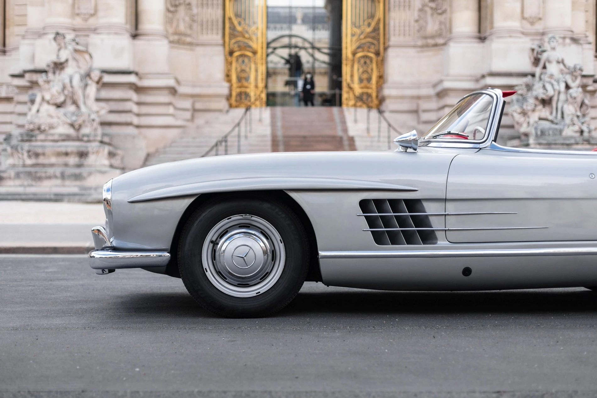 Mercedes-Benz-300SL-Raodster_39