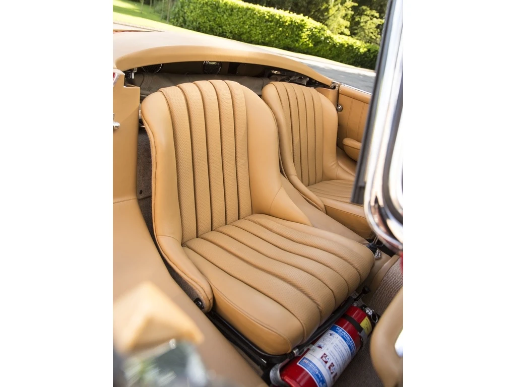 Mercedes-Benz-300SL-Roadster_019_