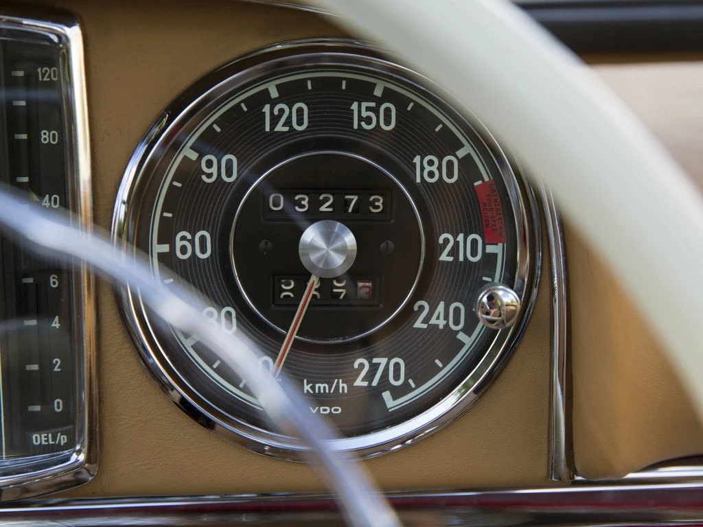 Mercedes-Benz-300SL-Roadster_020_