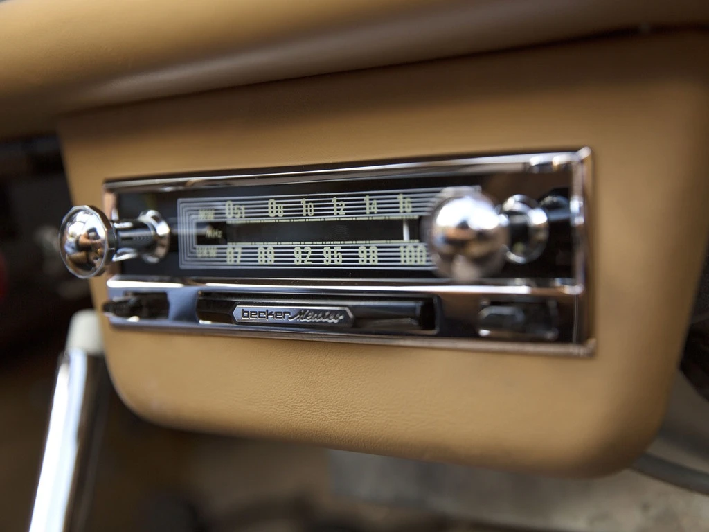 Mercedes-Benz-300SL-Roadster_022_