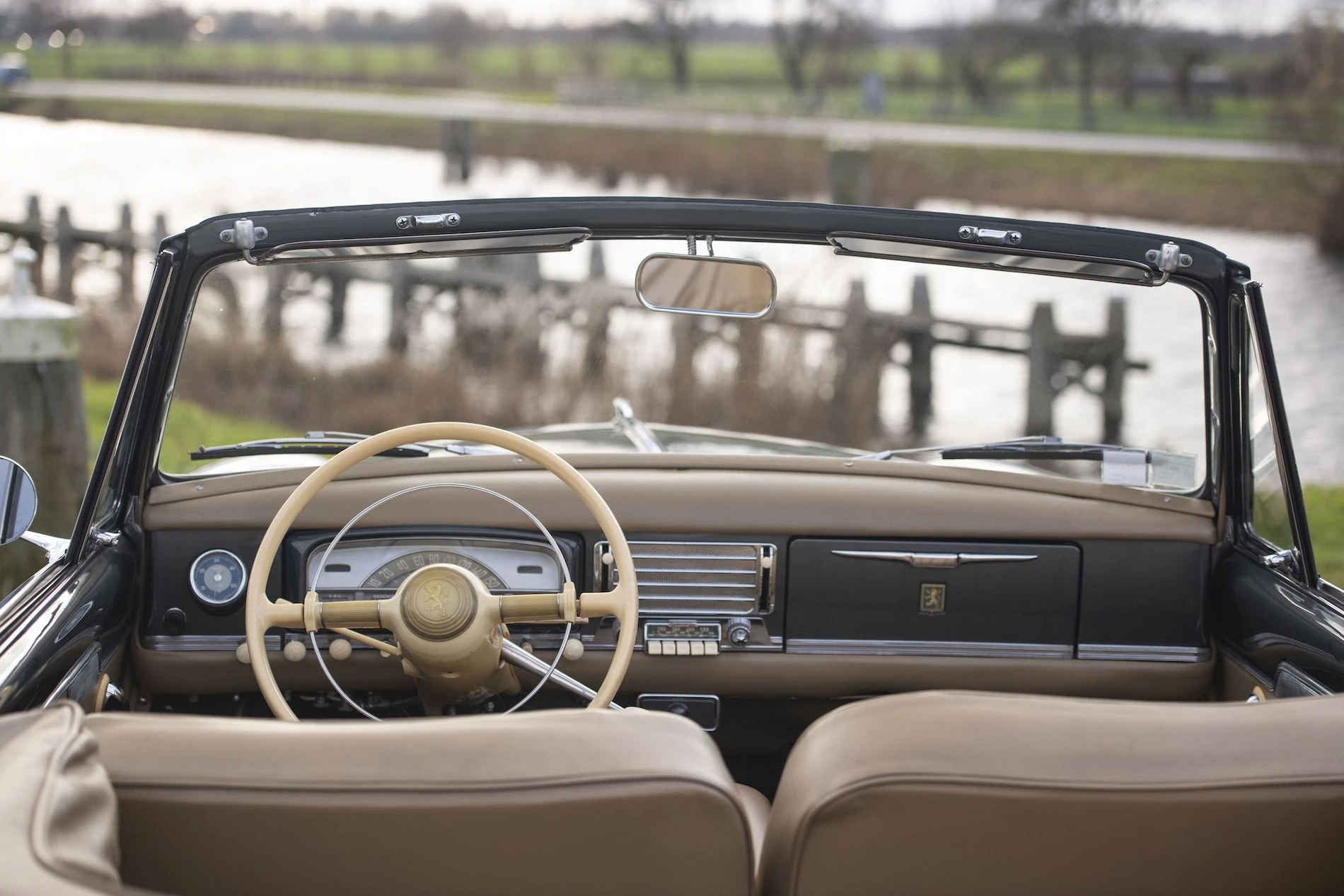 Peugeot_403_Cabriolet_DarlMat_11