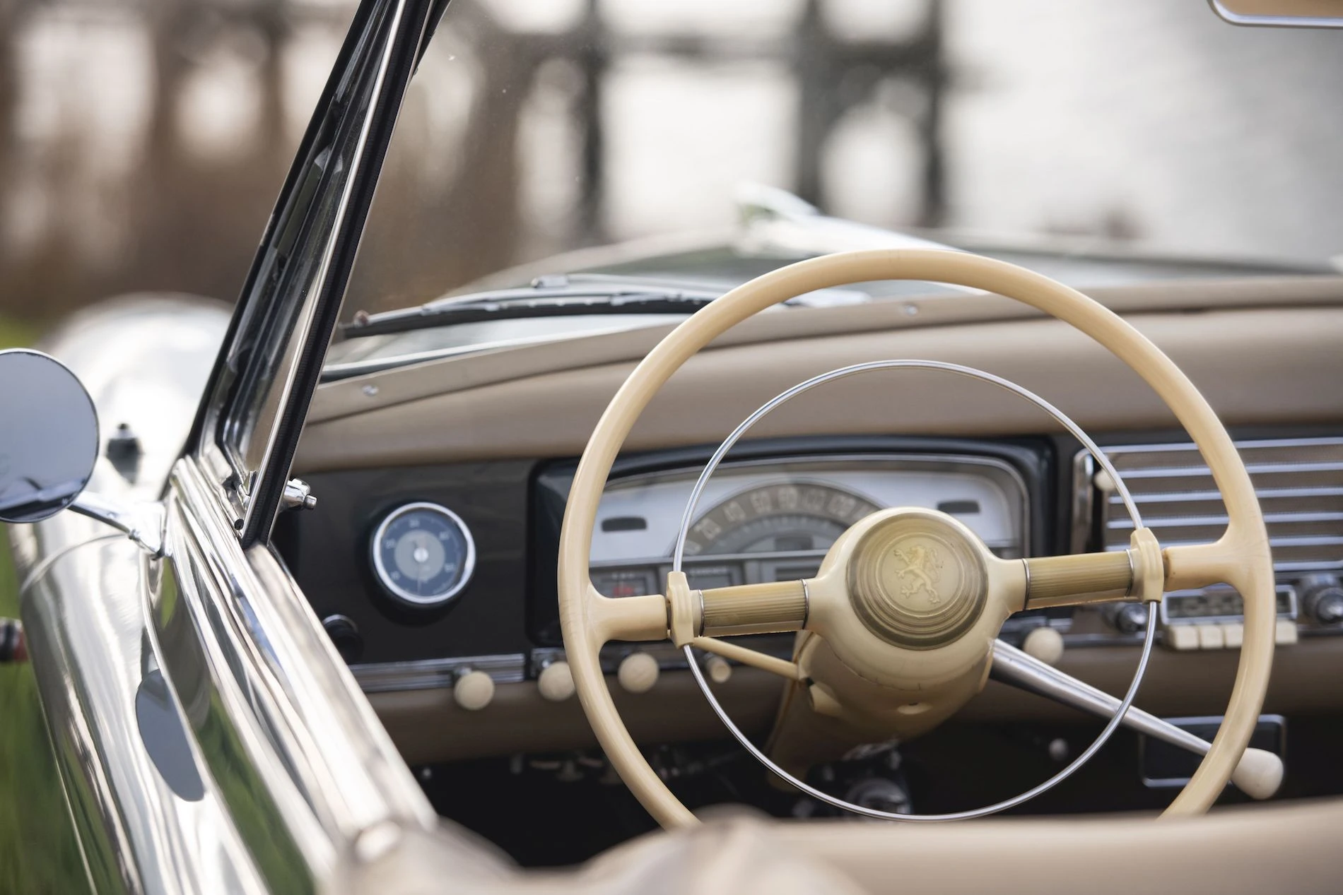 Peugeot_403_Cabriolet_DarlMat_12