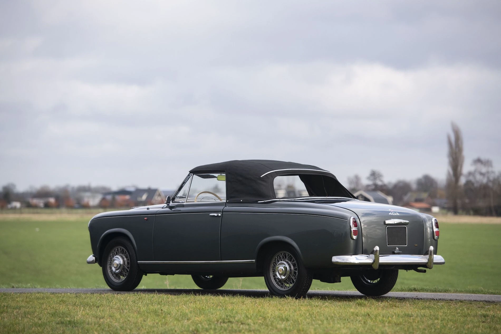 Peugeot_403_Cabriolet_DarlMat_13