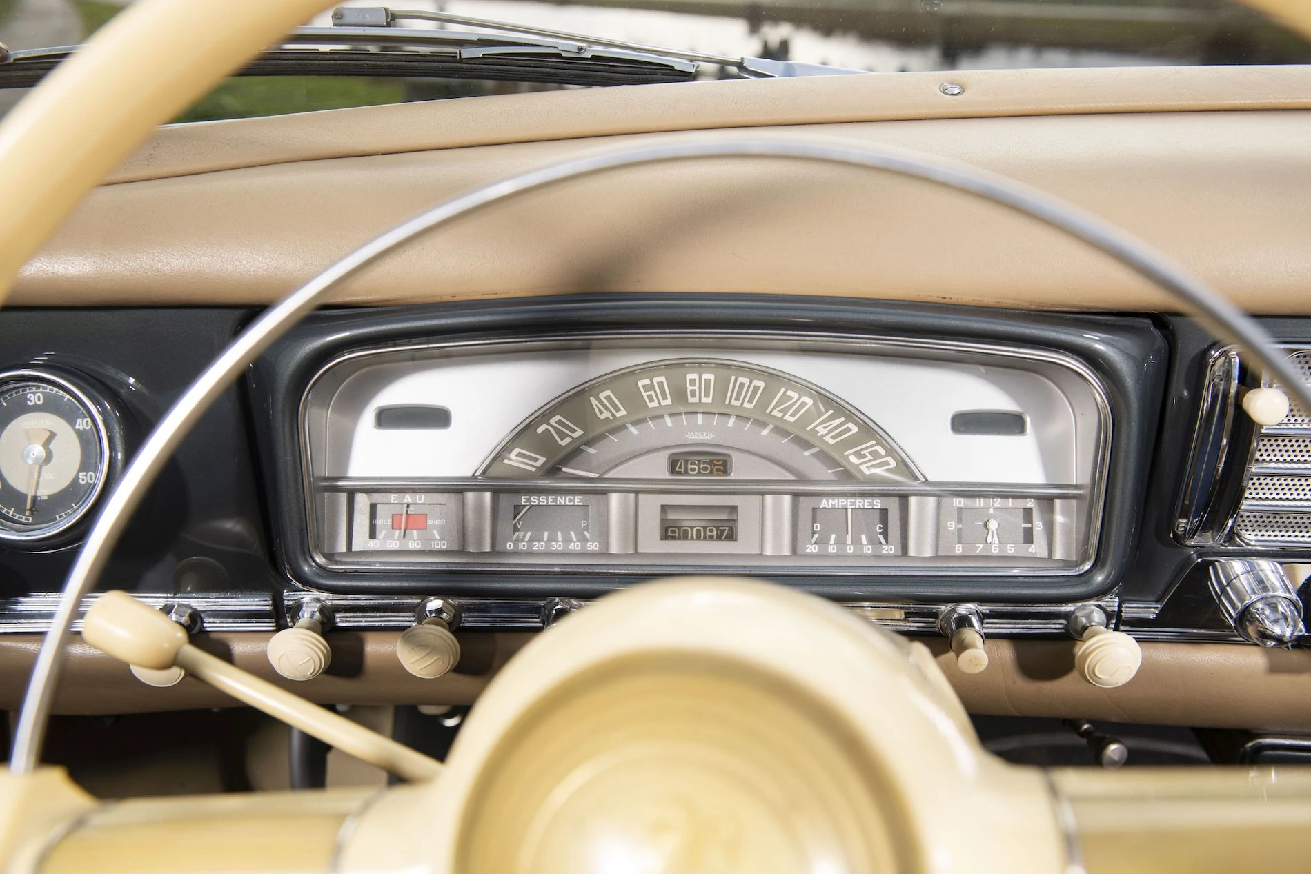 Peugeot_403_Cabriolet_DarlMat_14