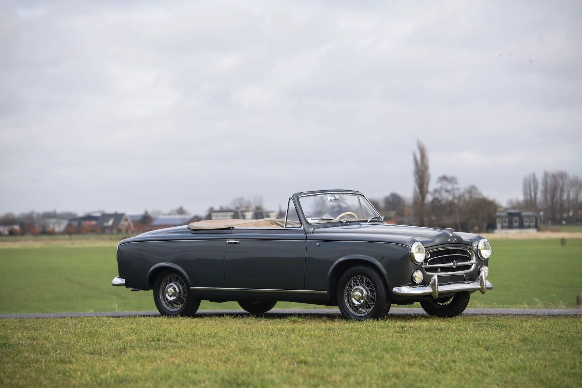 Peugeot_403_Cabriolet_DarlMat_2