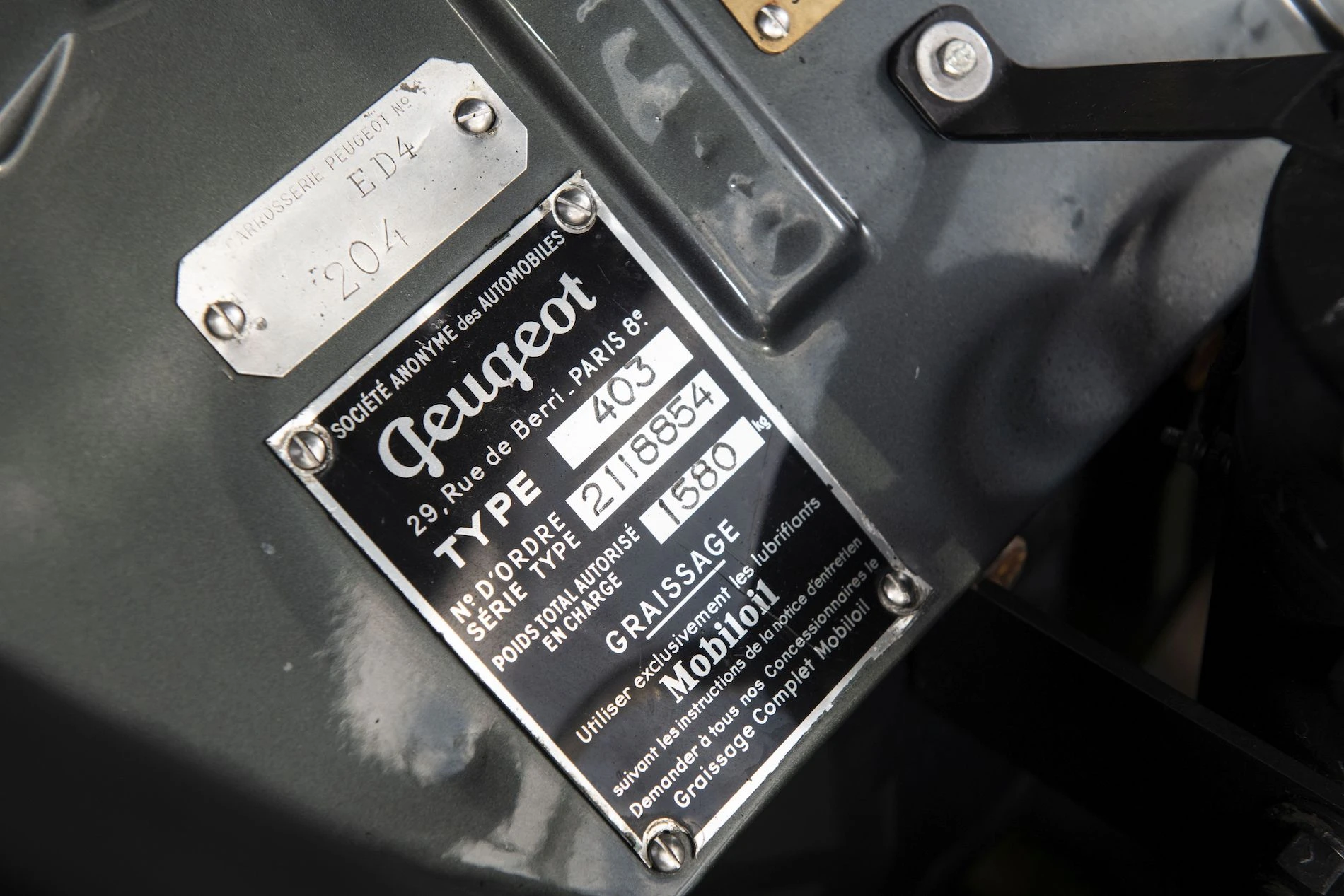 Peugeot_403_Cabriolet_DarlMat_32