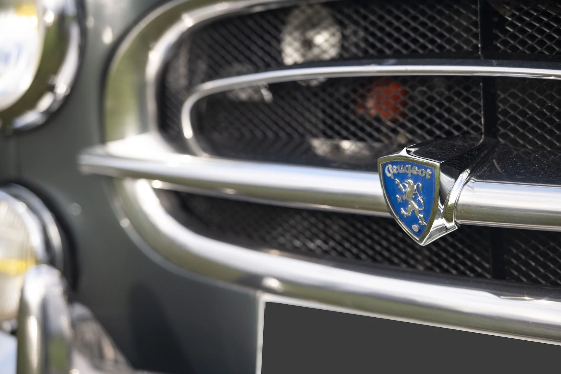 Peugeot_403_Cabriolet_DarlMat_42