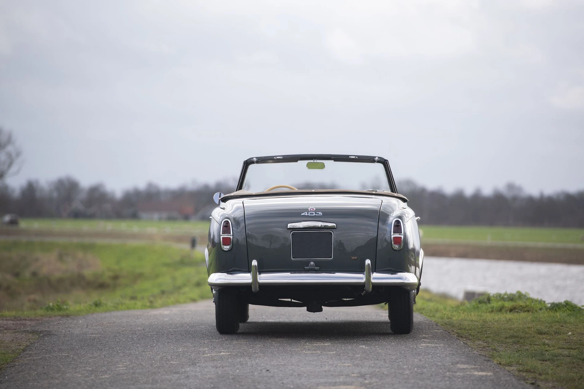 Peugeot_403_Cabriolet_DarlMat_6