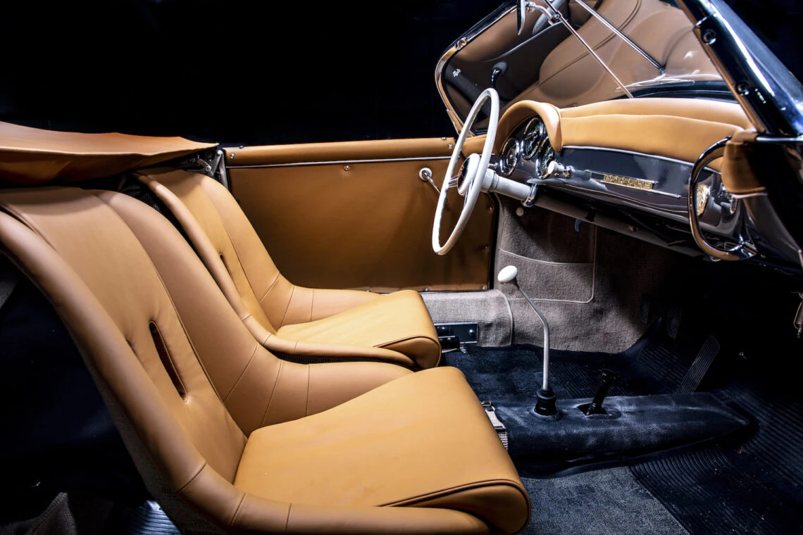 Porsche_356-speedster_14