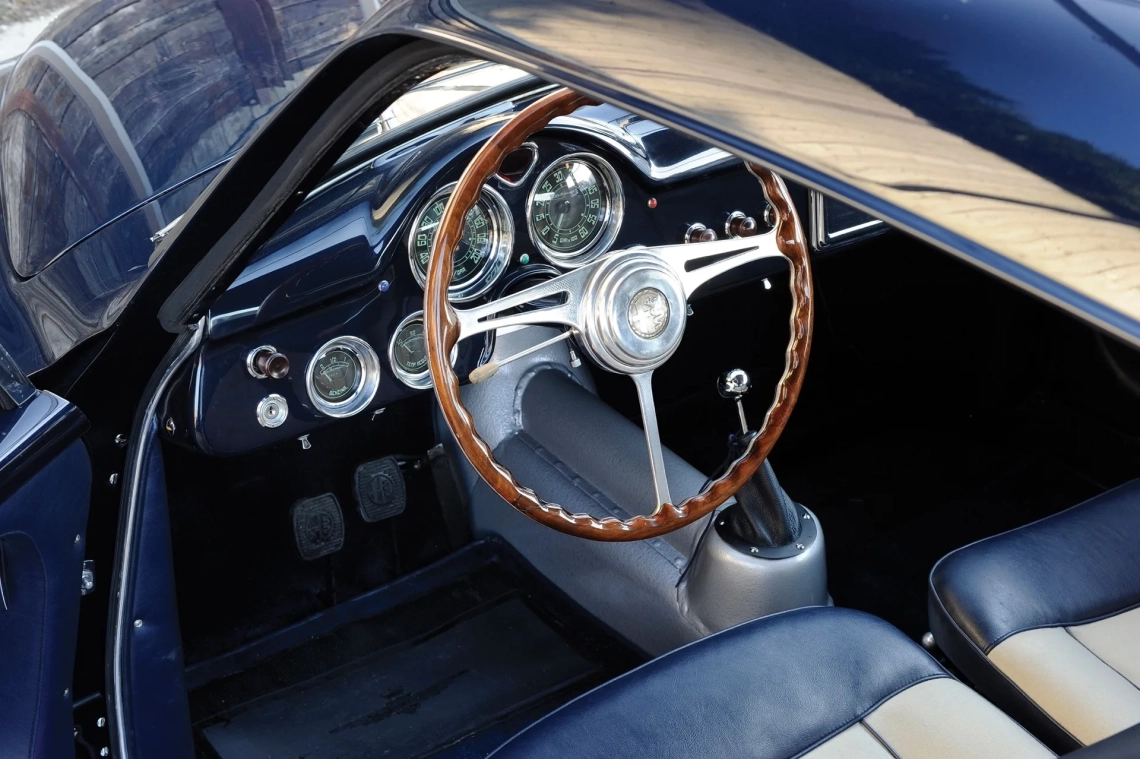 Alfa-Romeo-190-Corto-Gara-Stradale-by-Carrozzeria-Touring_1953-14