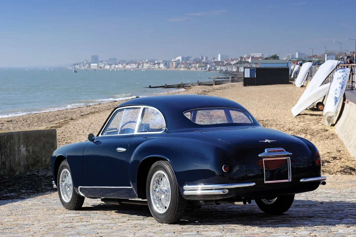 Alfa-Romeo-190-Corto-Gara-Stradale-by-Carrozzeria-Touring_1953-16
