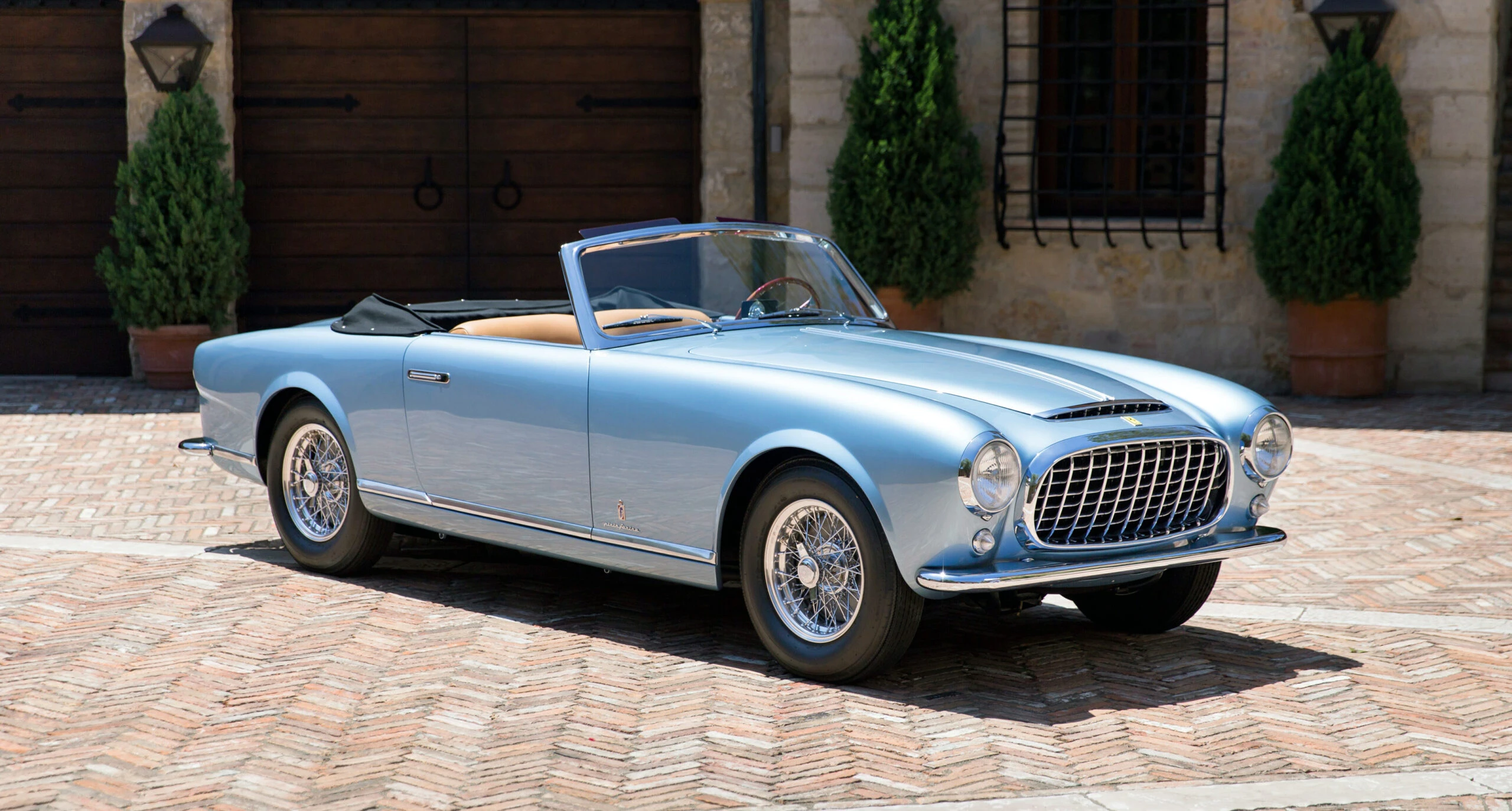 FERRARI-212-Inter-Cabriolet_1952_10