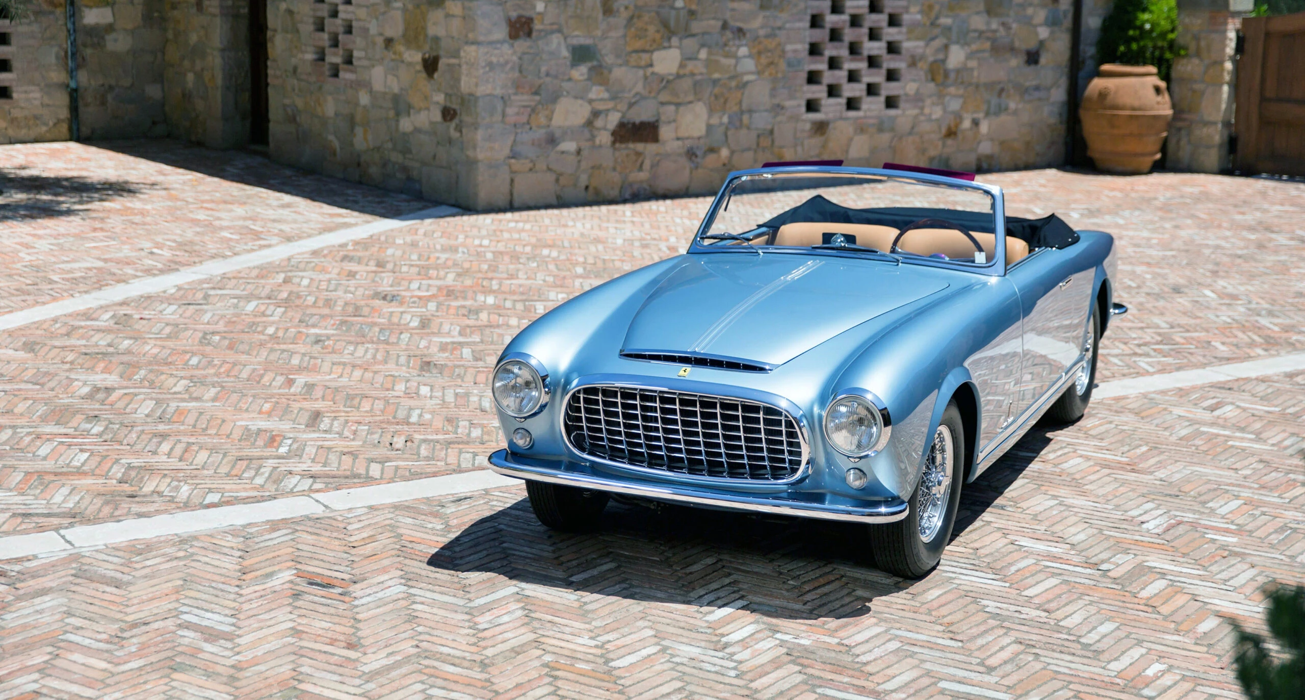 FERRARI-212-Inter-Cabriolet_1952_9