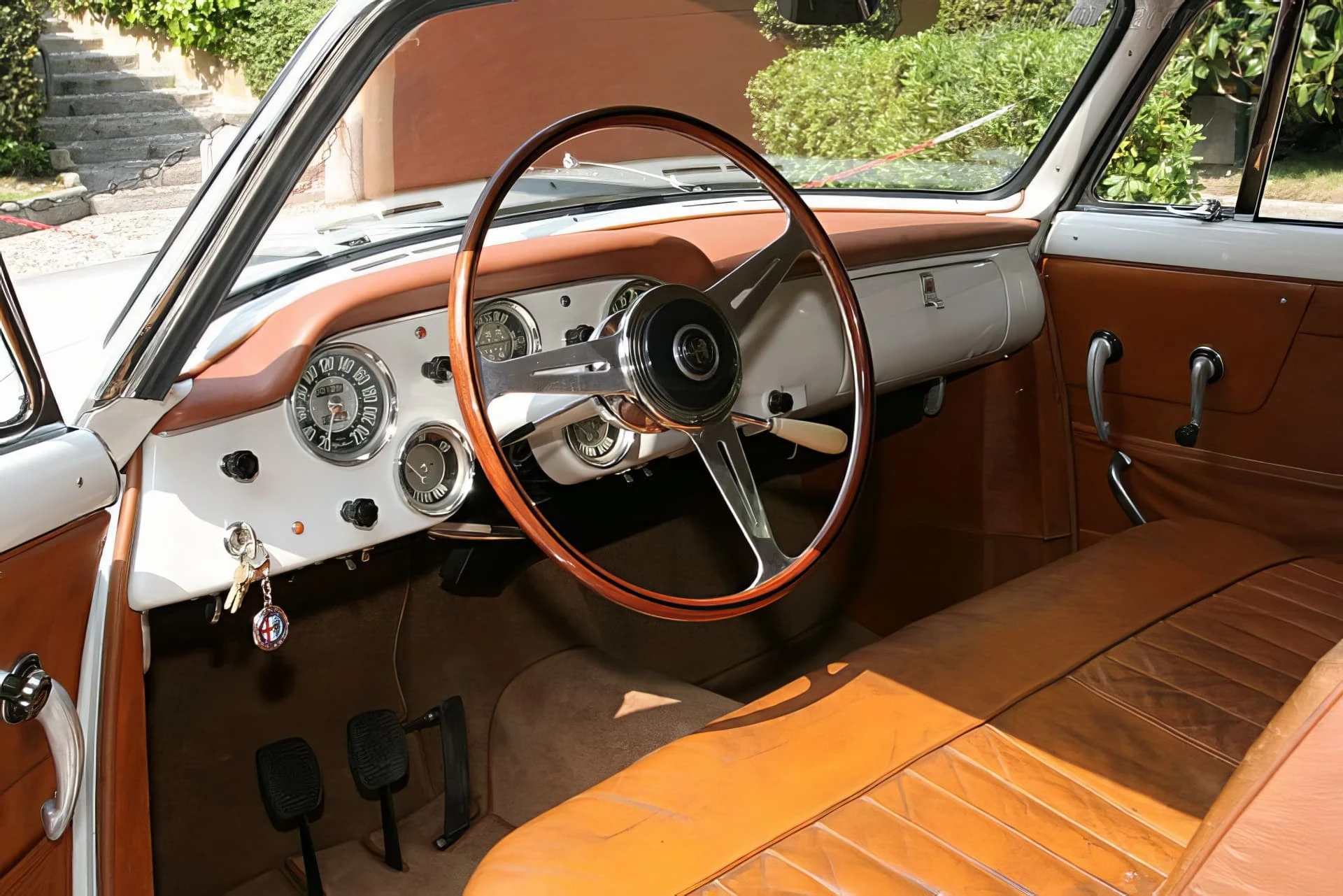 Alfa Romeo 1900 TI Coupe (PininFarina ) - 1952 10