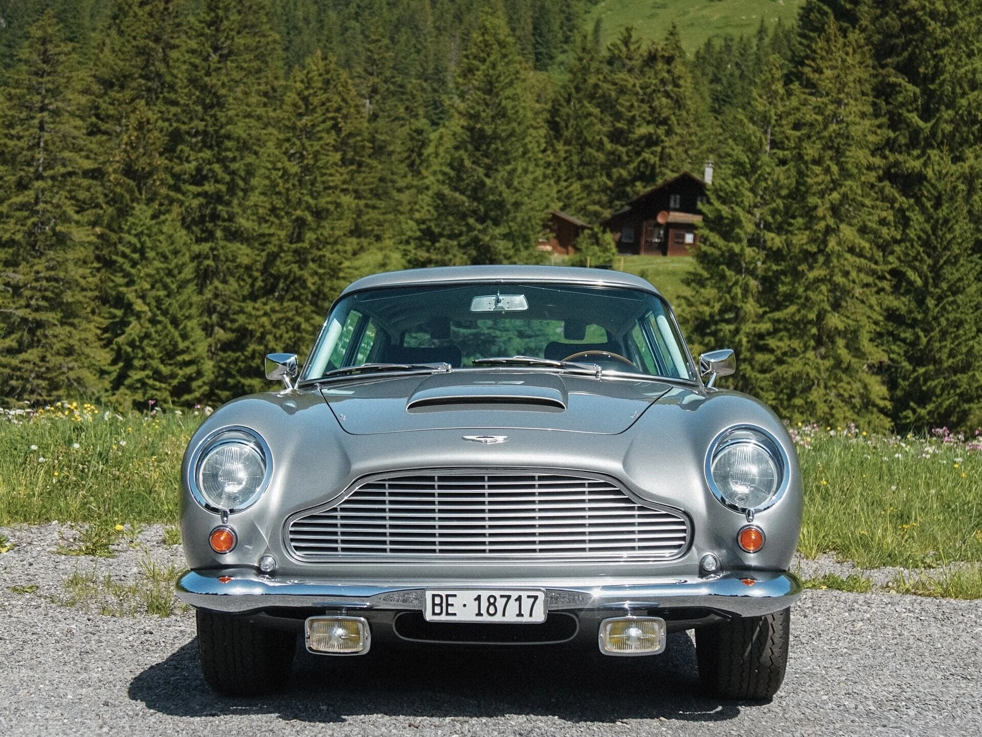 Aston-Martin-DB5-Shooting-Brake-by-Radford-1965_08