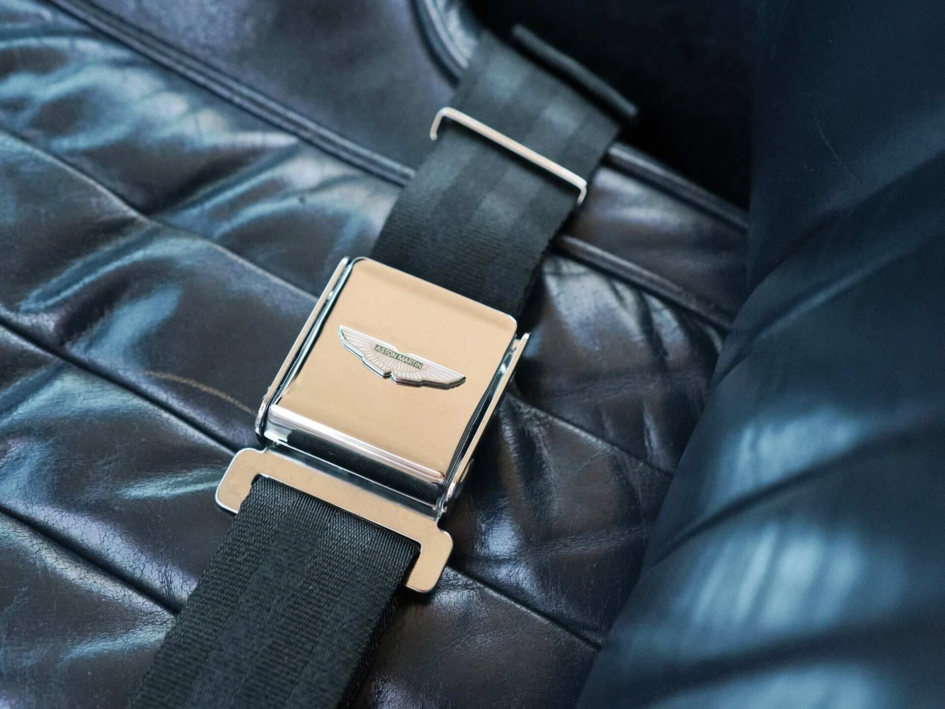 Aston-Martin-DB5-Shooting-Brake-by-Radford-1965_15