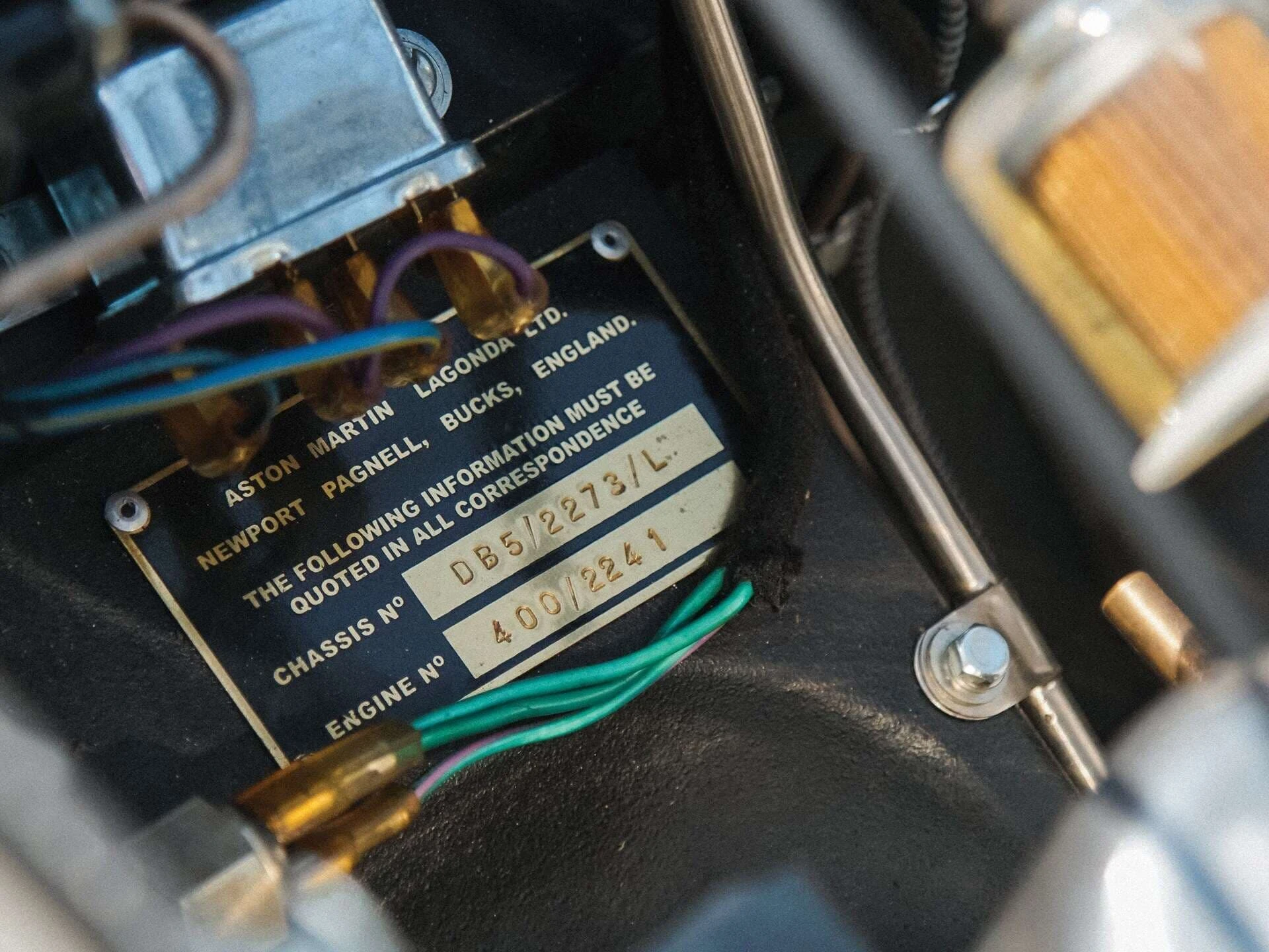 Aston-Martin-DB5-Shooting-Brake-by-Radford-1965_23