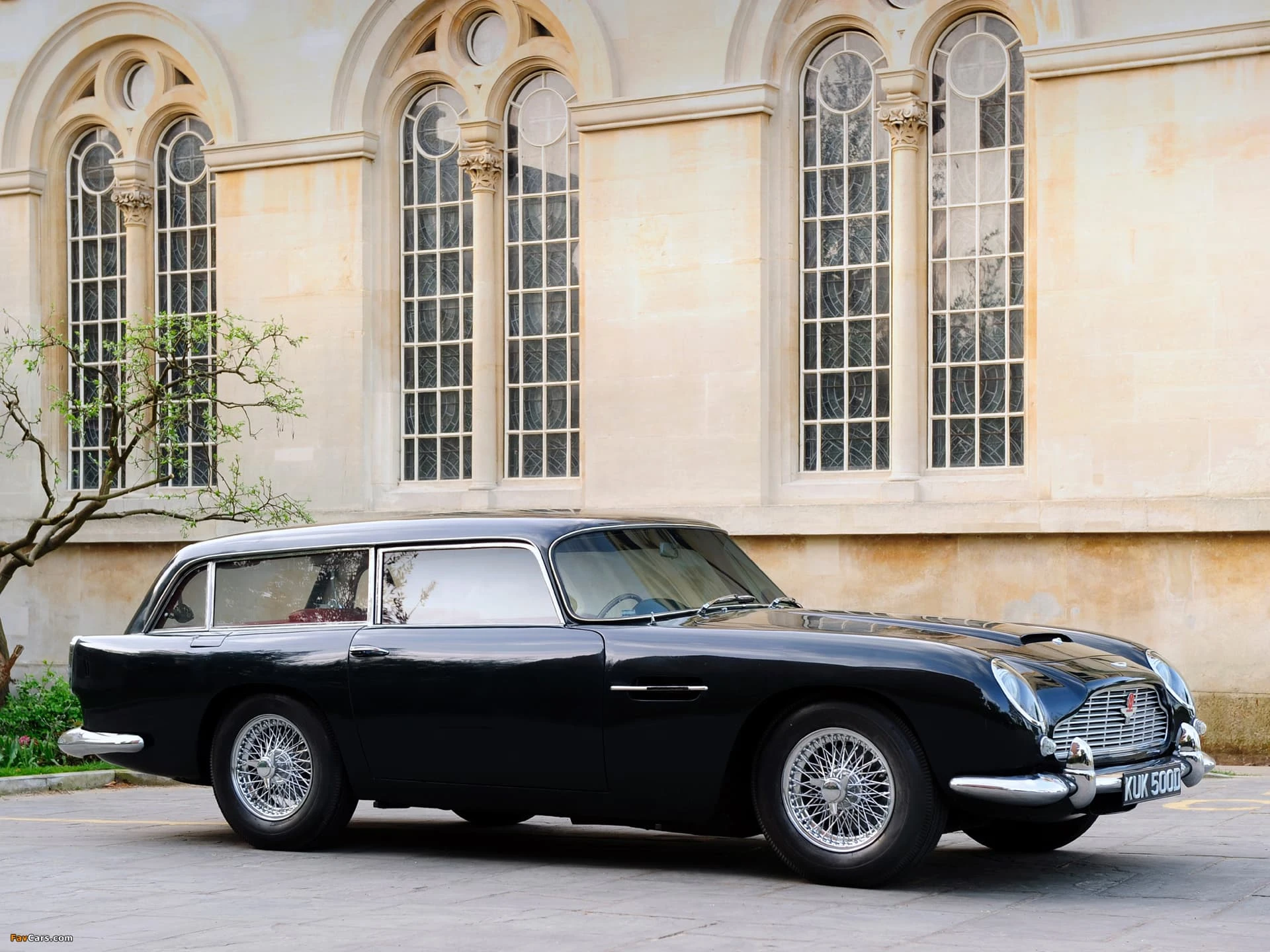 Aston Martin DB5 Vantage Shooting Brake - Harold Radford - 1965 - 08