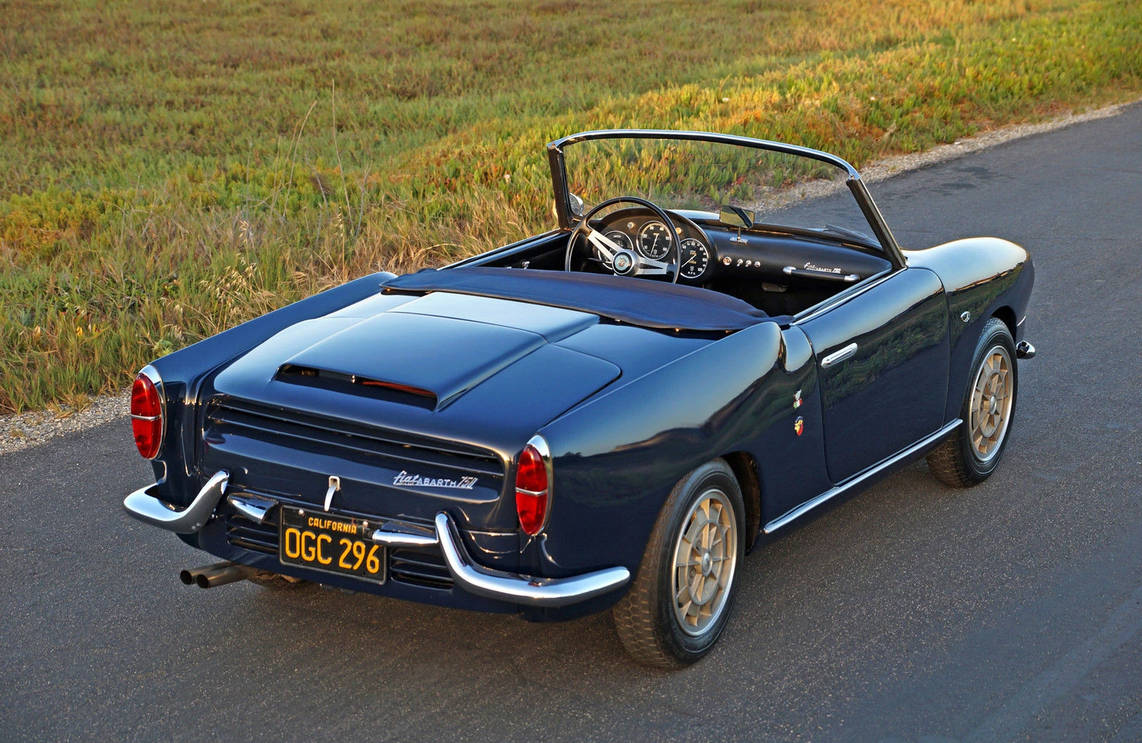 Fiat-Abarth-750-Spider-by-Allemano-1959_06