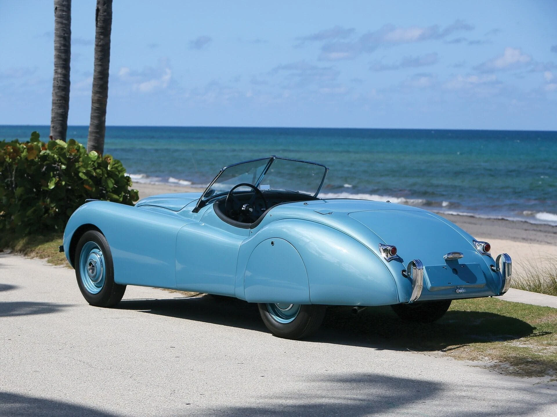 Jaguar-XK-120-Roadster-1949_02