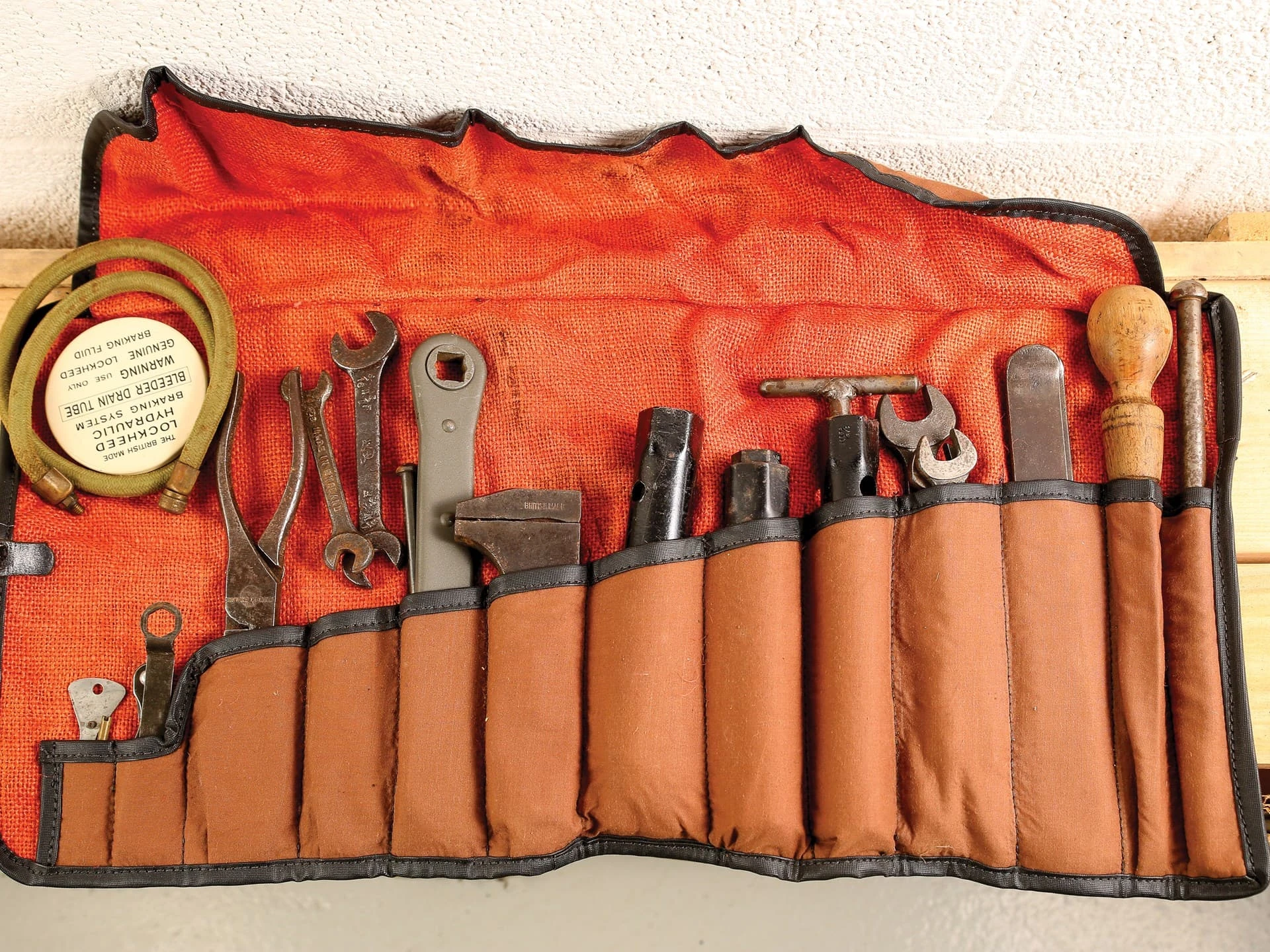 Jaguar-XK-120-Roadster-1949_23