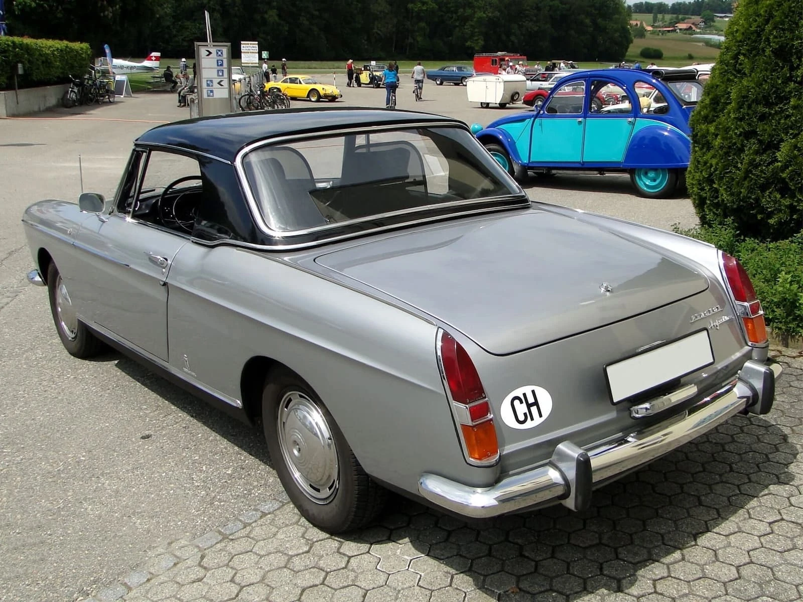 Peugeot-404-Cabriolet-1961_04