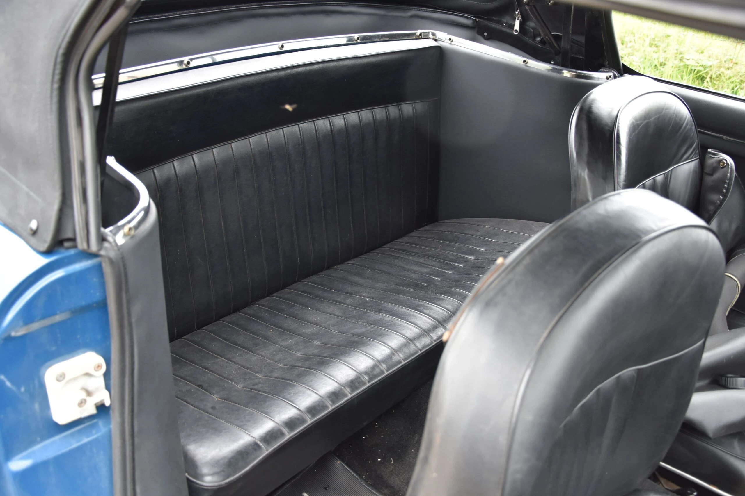 Peugeot-404-Cabriolet-1961_18