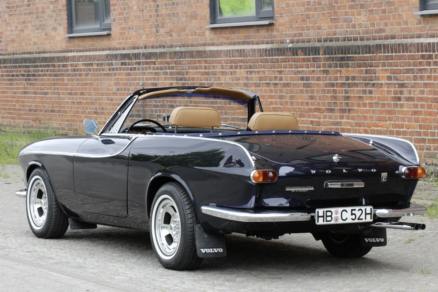 Volvo-1800E-cab-Volvoville-by-Schmidt-1970_19