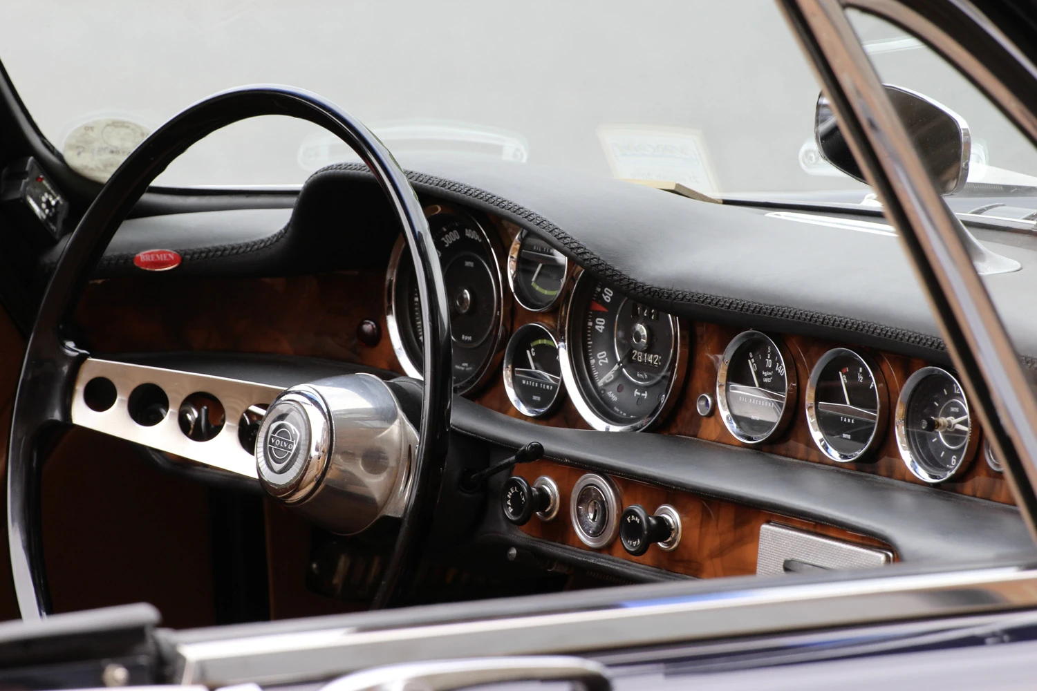 Volvo-1800E-cab-Volvoville-by-Schmidt-1970_21