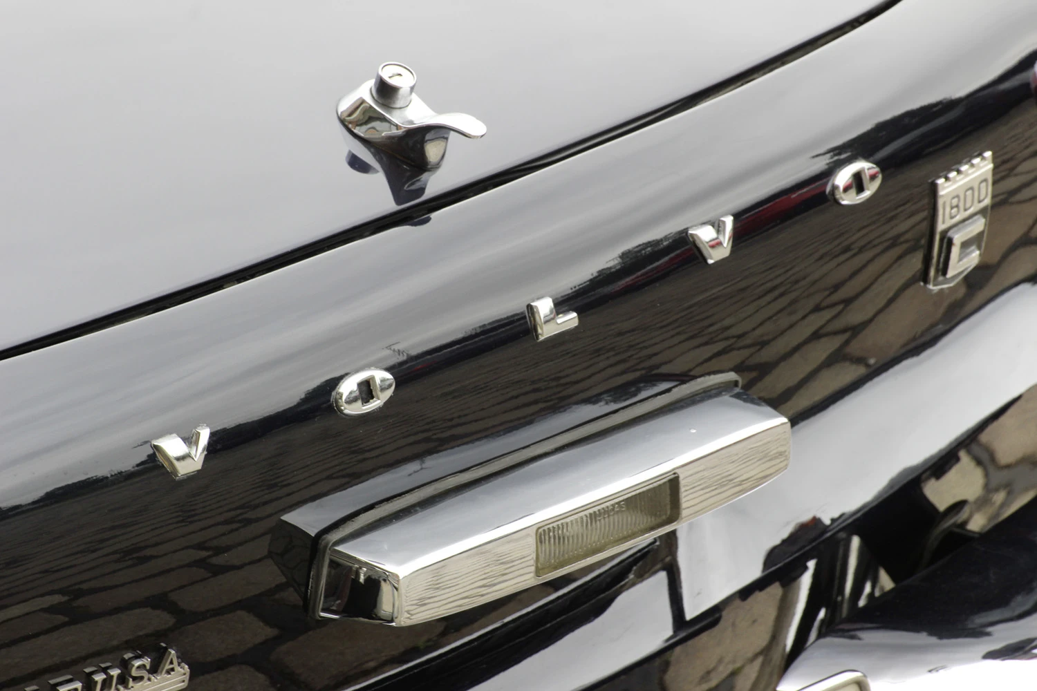 Volvo-1800E-cab-Volvoville-by-Schmidt-1970_5