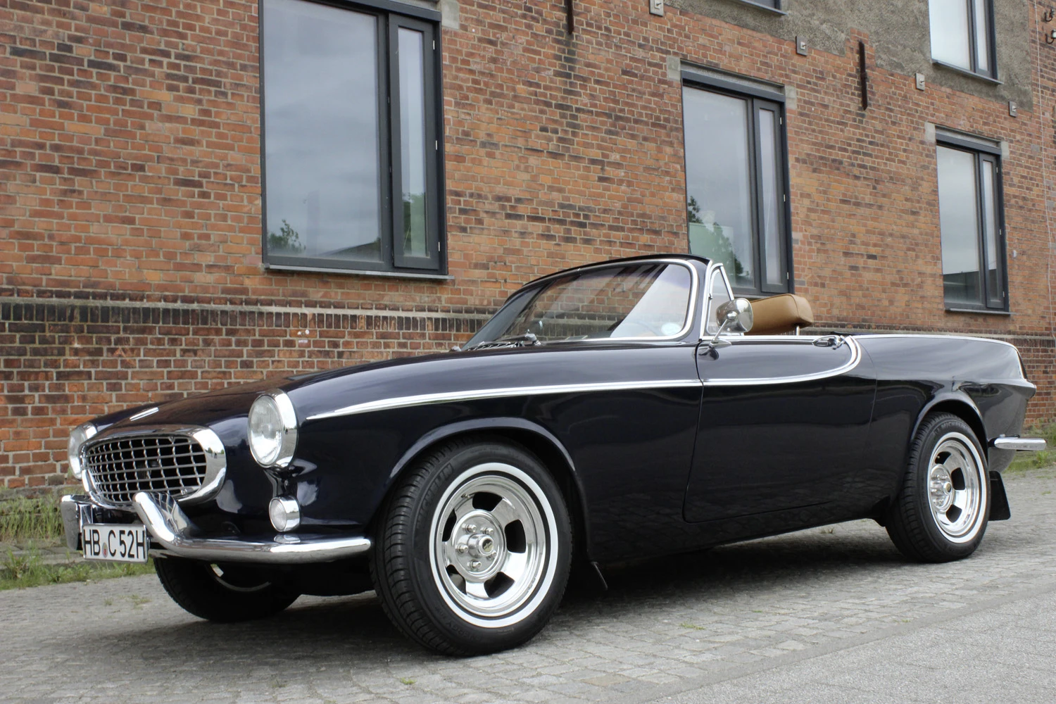 Volvo-1800E-cab-Volvoville-by-Schmidt-1970_9