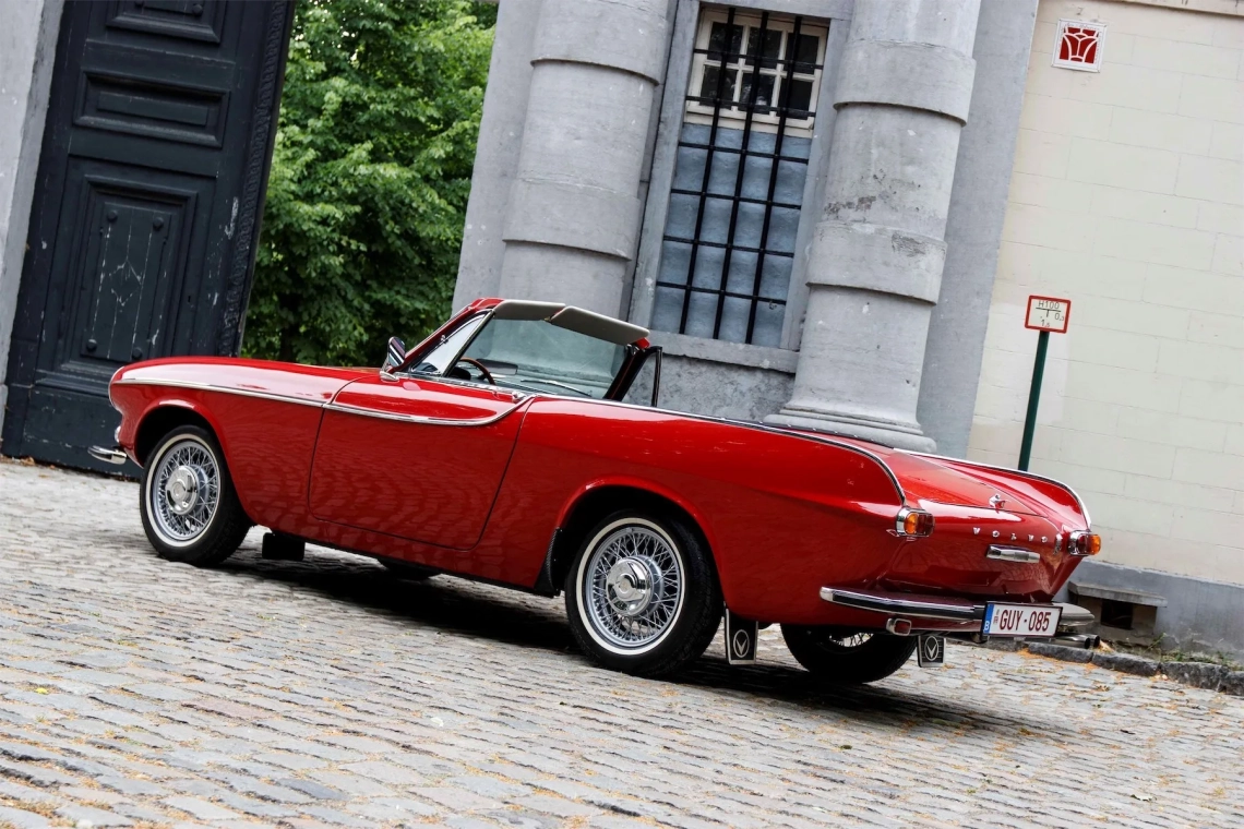 1966 Volvo 1800 S Volvoville convertible