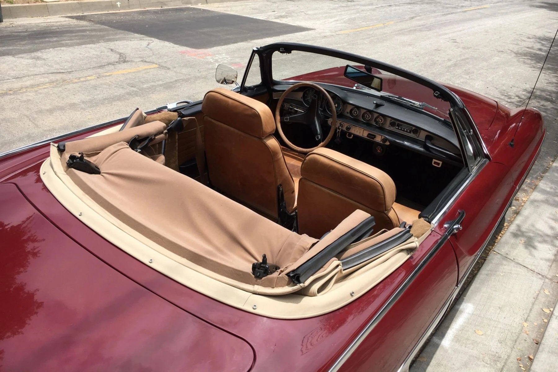 Volvo-1800S-cab-Volvoville-1968_6