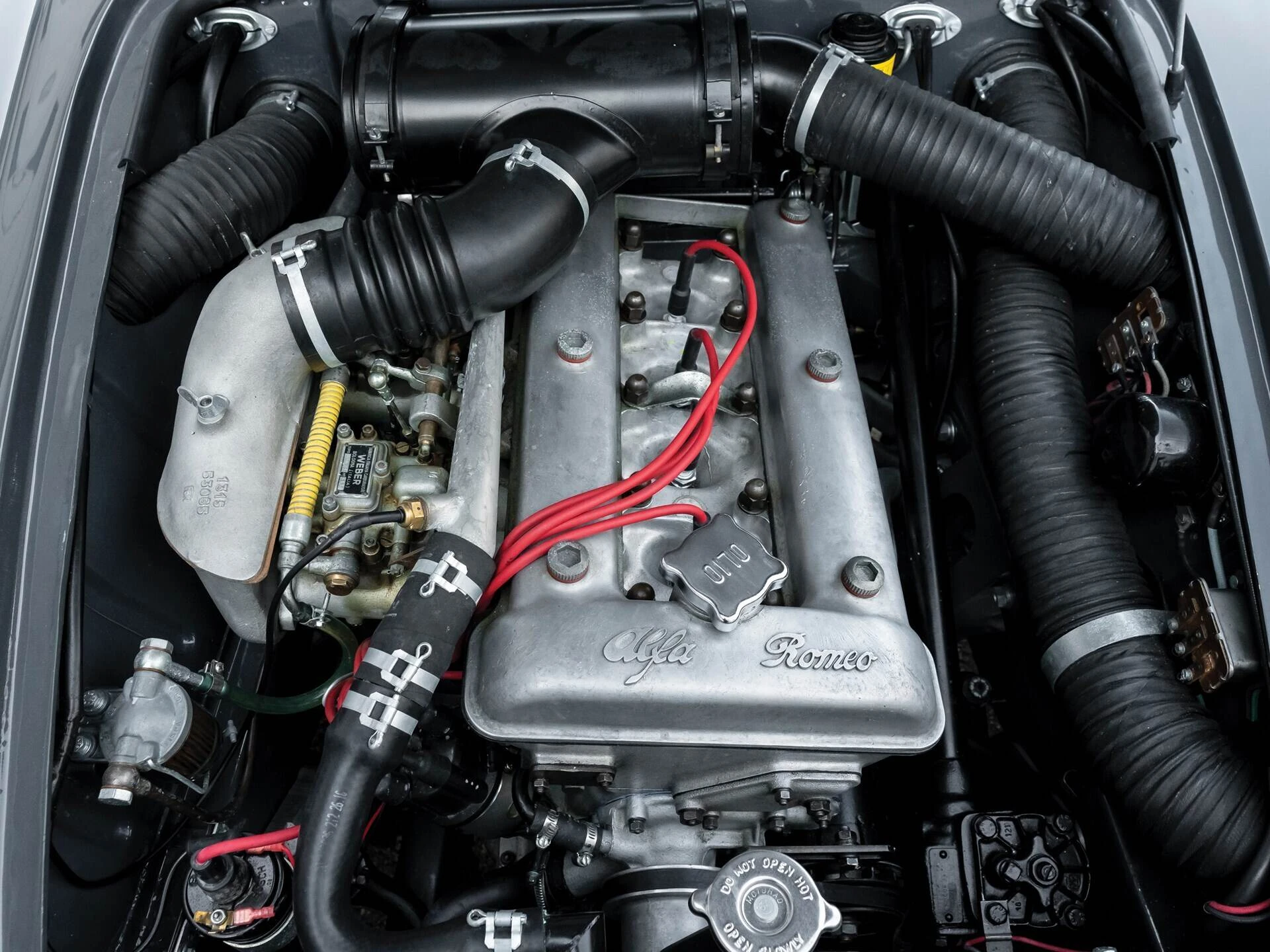 Alfa Romeo Giulietta Spider Veloce Pinin Farina - 1959_16