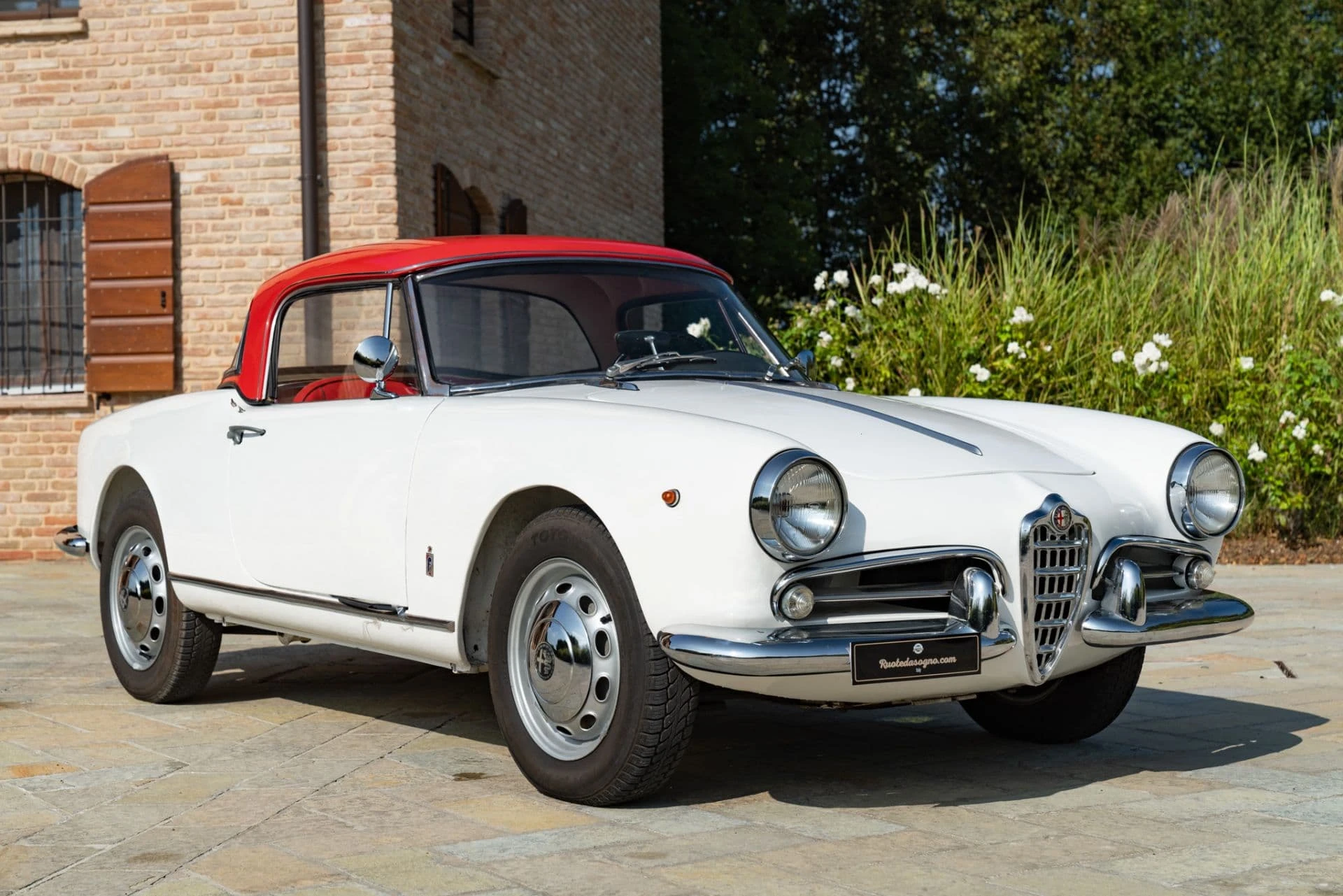 Alfa Romeo Giulietta Spider Veloce (Pinin Farina) - 1963 - 02