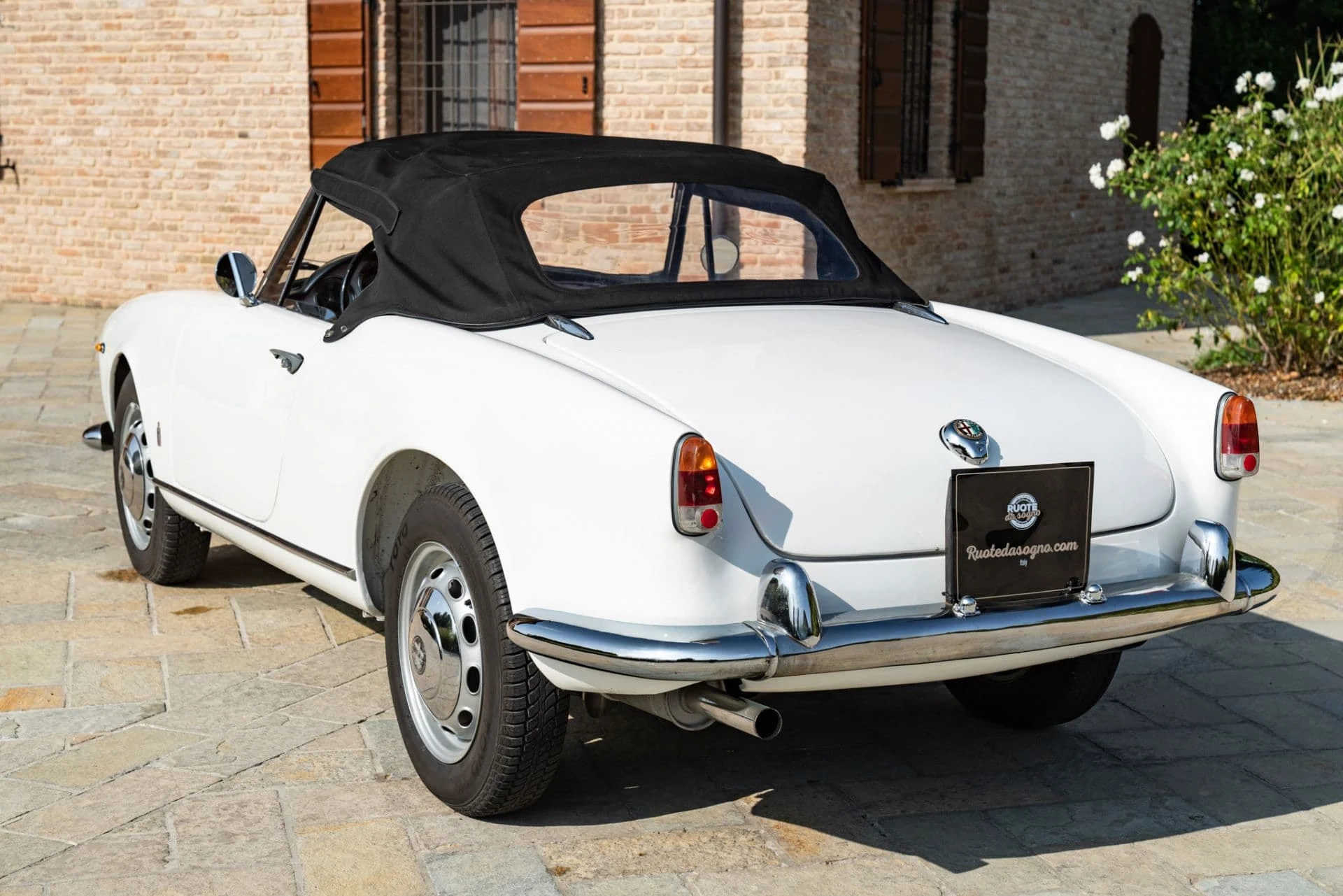 Alfa Romeo Giulietta Spider Veloce (Pinin Farina) - 1963 - 07