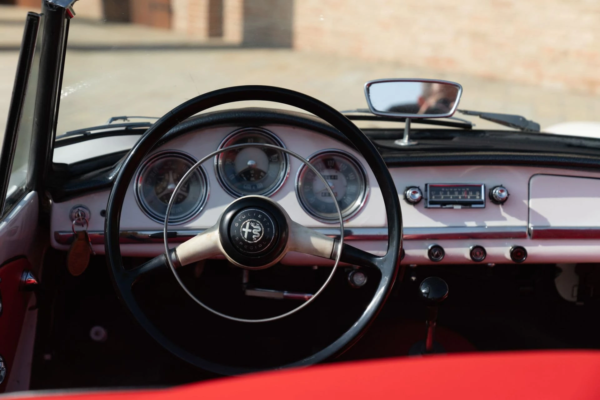 Alfa Romeo Giulietta Spider Veloce (Pinin Farina) - 1963 - 12