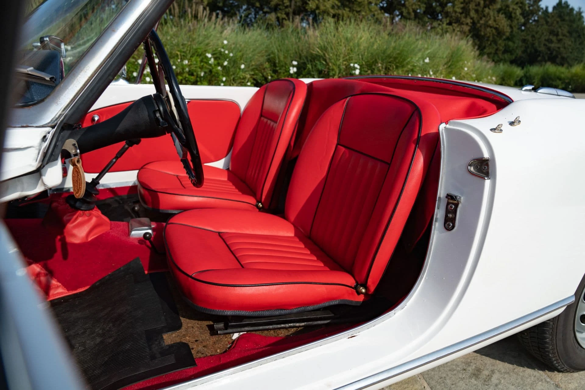 Alfa Romeo Giulietta Spider Veloce (Pinin Farina) - 1963 - 15