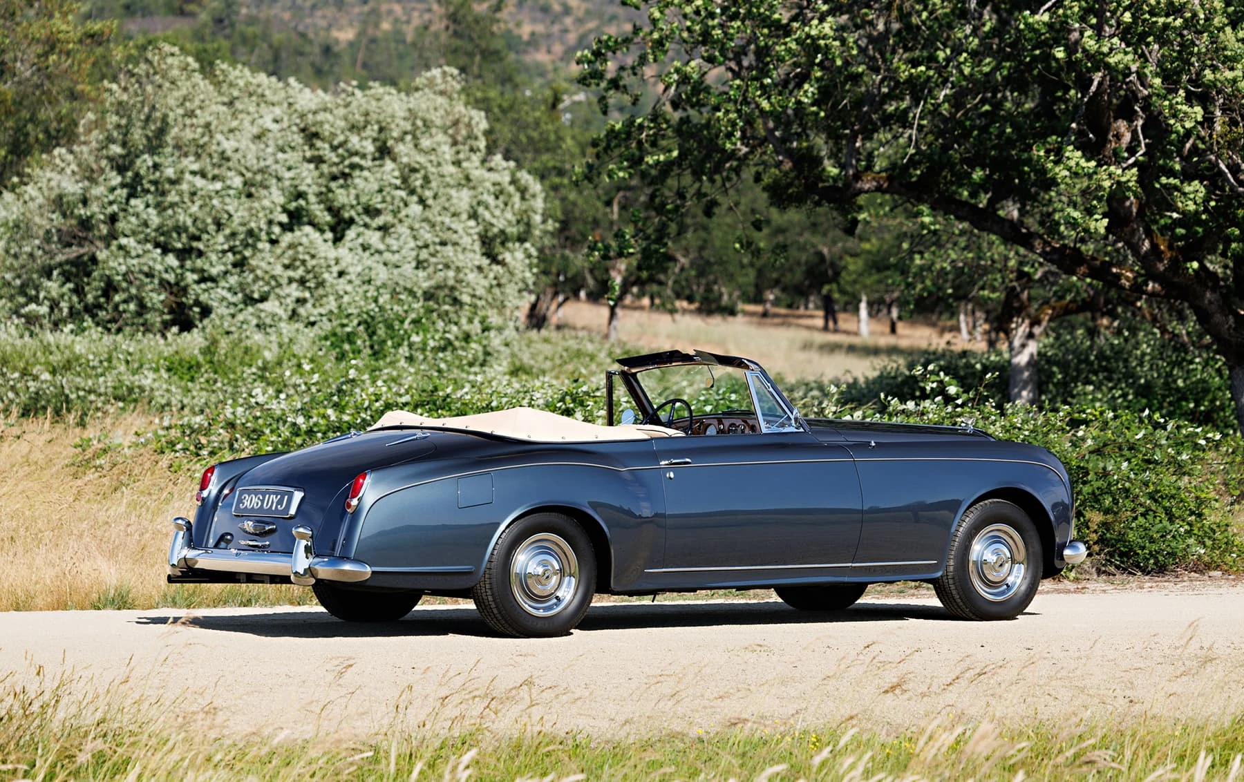 Bentley S1 Continental Drophead Coupe (Park Ward) - 1958 3
