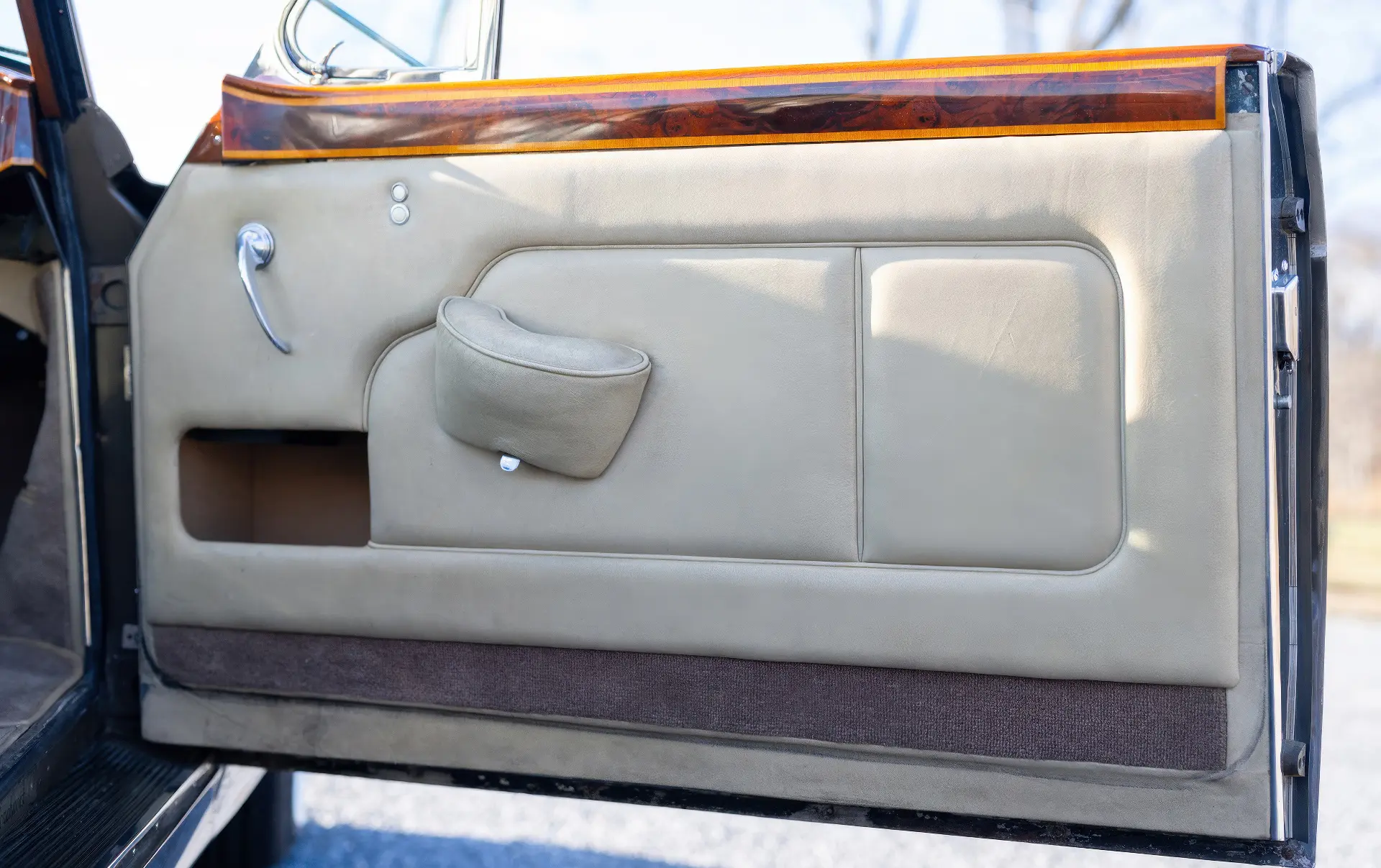 Bentley S1 Continental Drophead Coupe (Park Ward) 1959-18