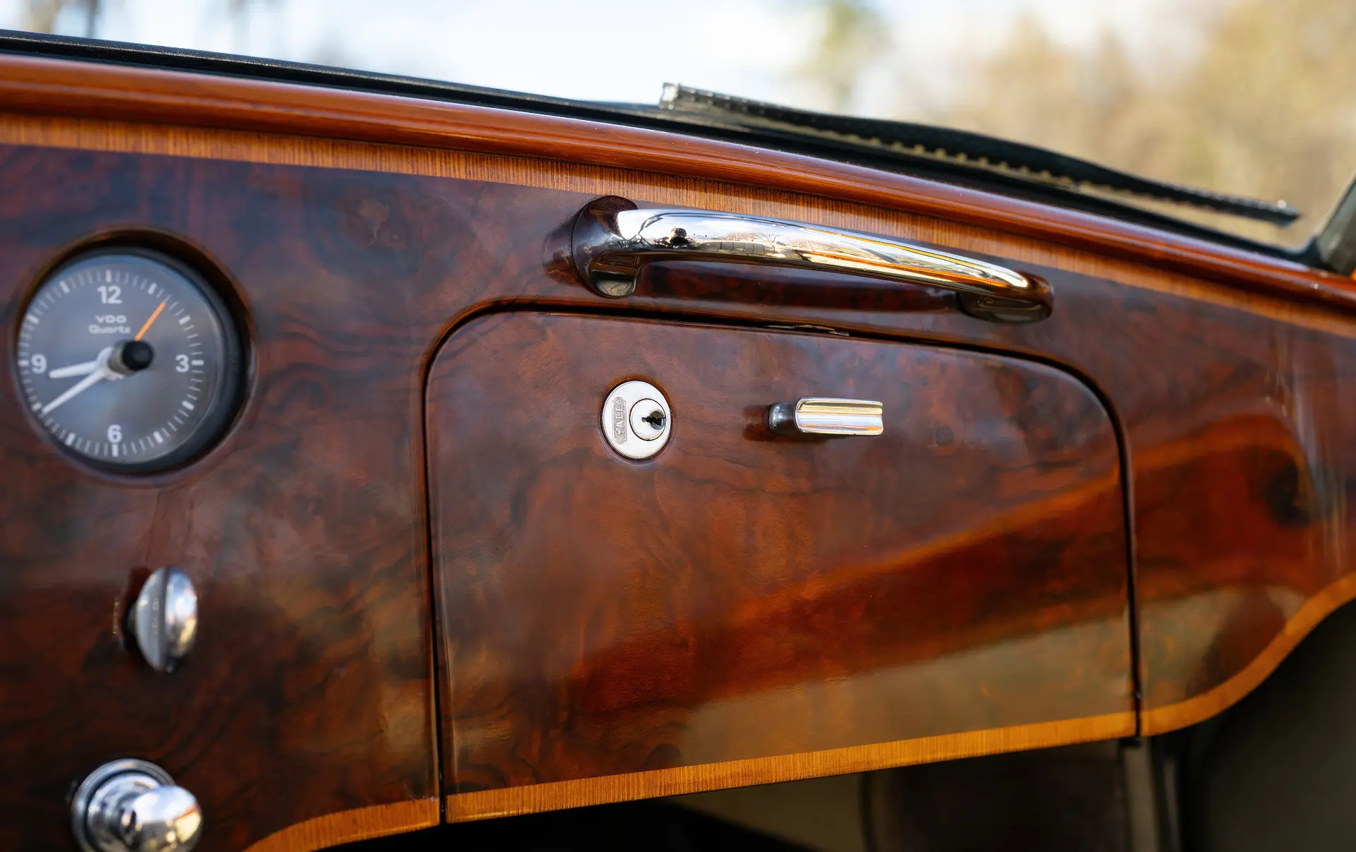 Bentley S1 Continental Drophead Coupe (Park Ward) 1959-28