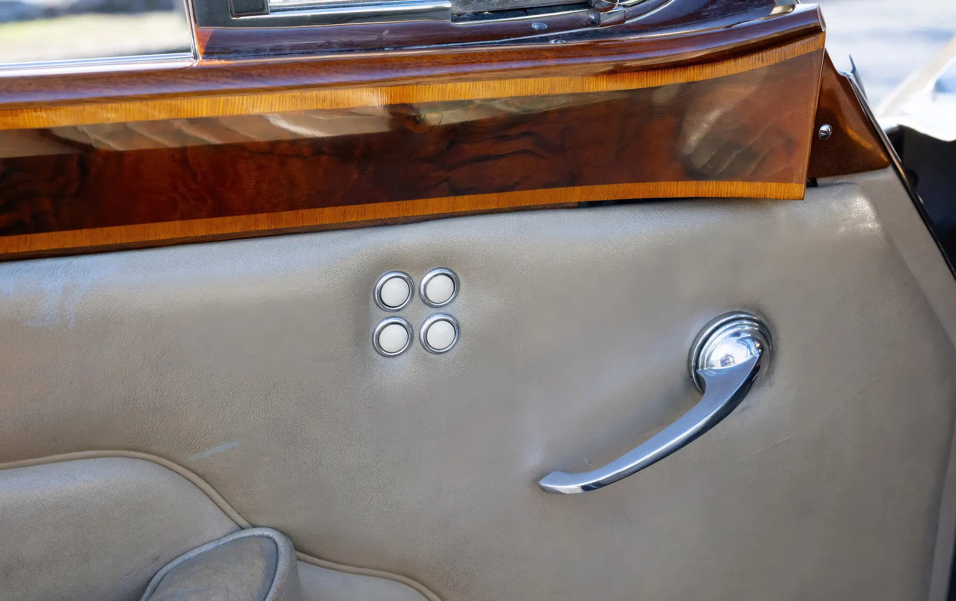 Bentley S1 Continental Drophead Coupe (Park Ward) 1959-33