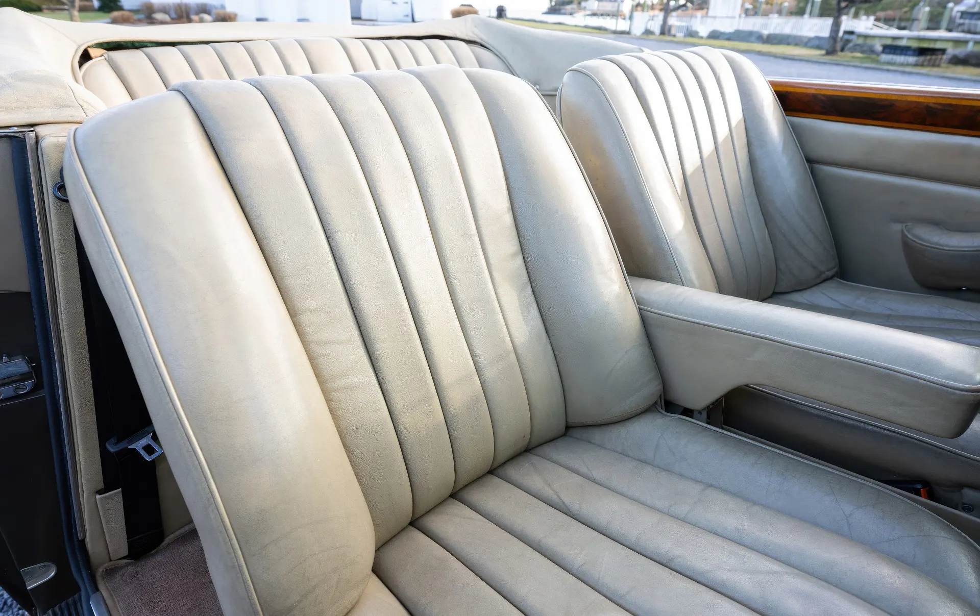 Bentley S1 Continental Drophead Coupe (Park Ward) 1959-37