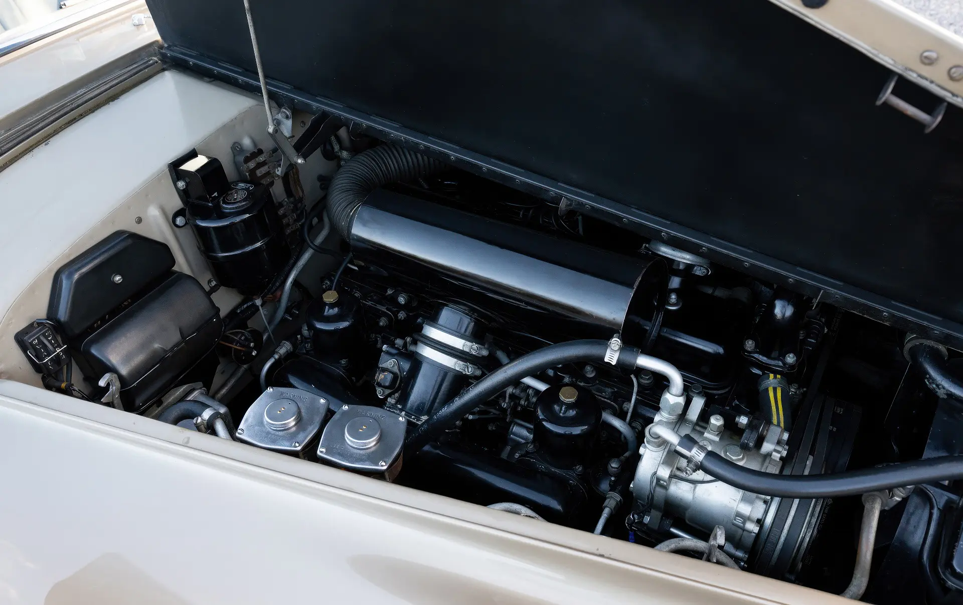Bentley S1 Continental Drophead Coupe (Park Ward) 1959-41