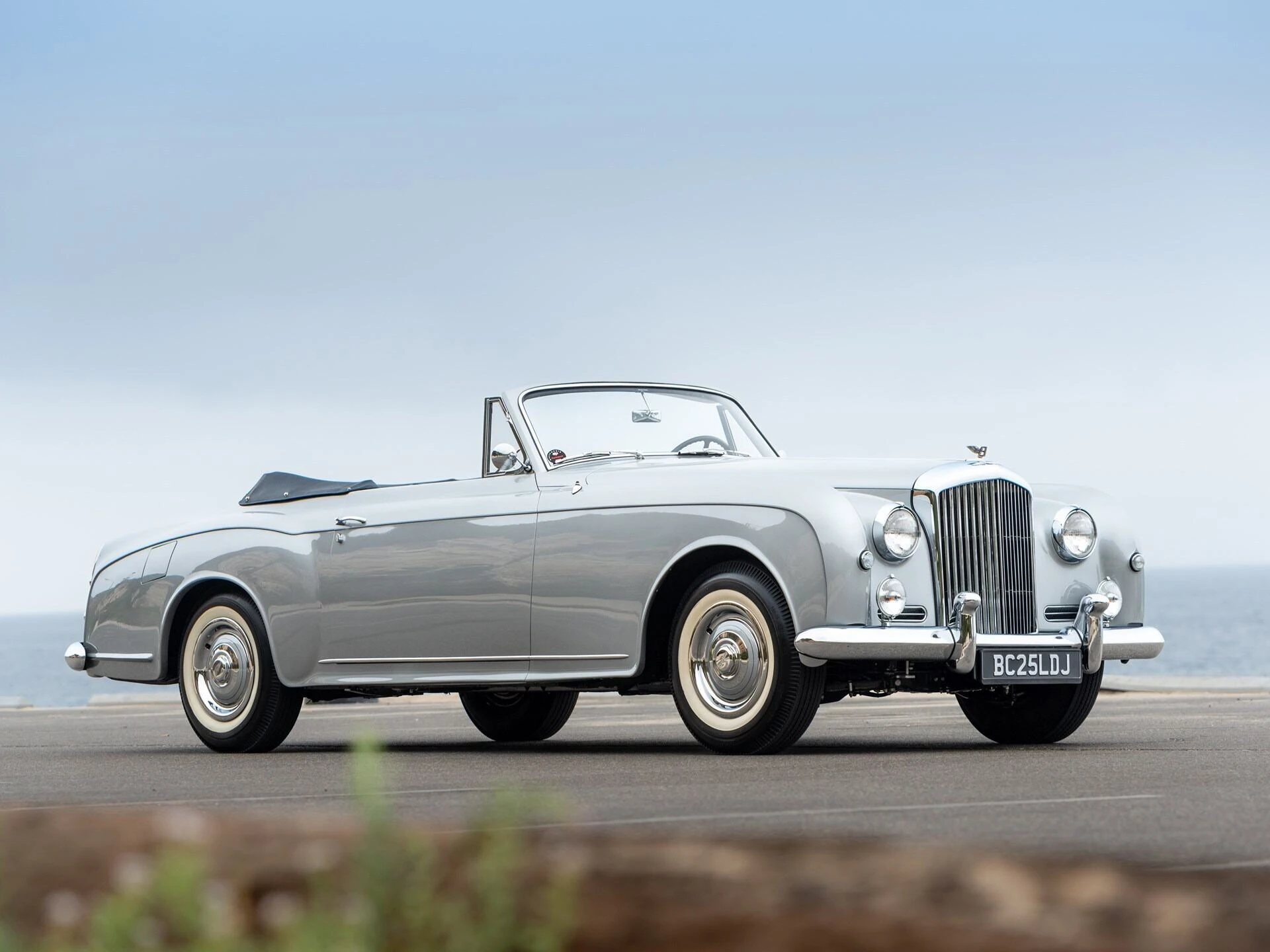 Bentley S1 Continental Drophead Coupe by Park Ward - 1958_01